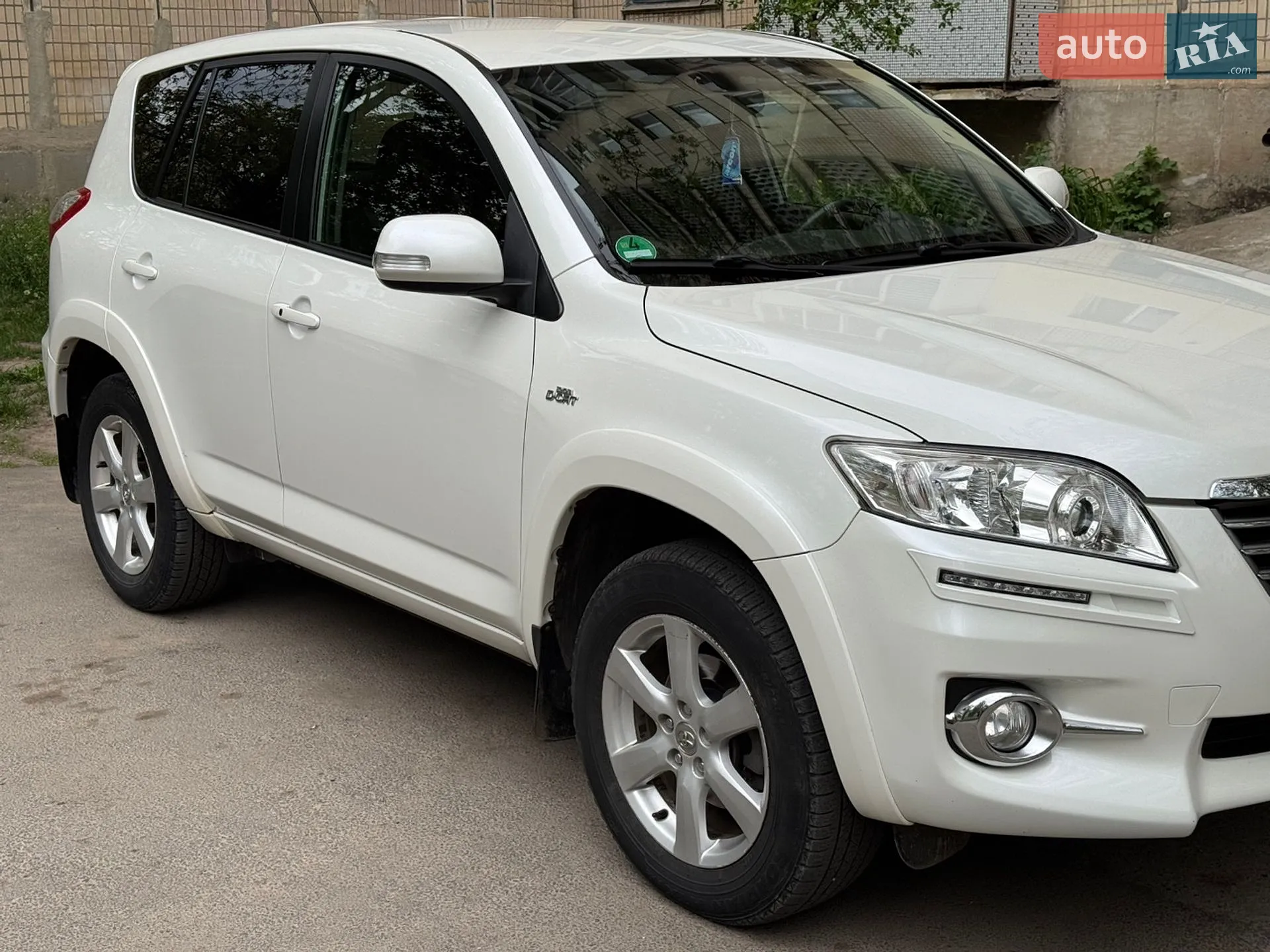 2010 Toyota RAV 4 - мініатюра 2