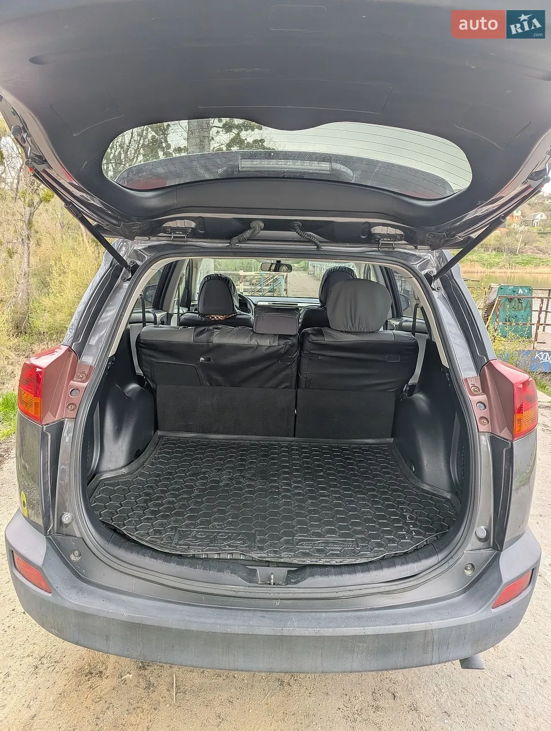 2014 Toyota RAV 4 - мініатюра 9