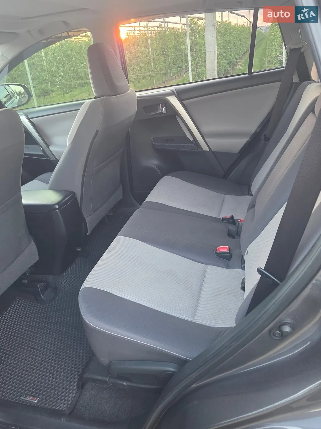 2015 Toyota RAV 4 - мініатюра 5
