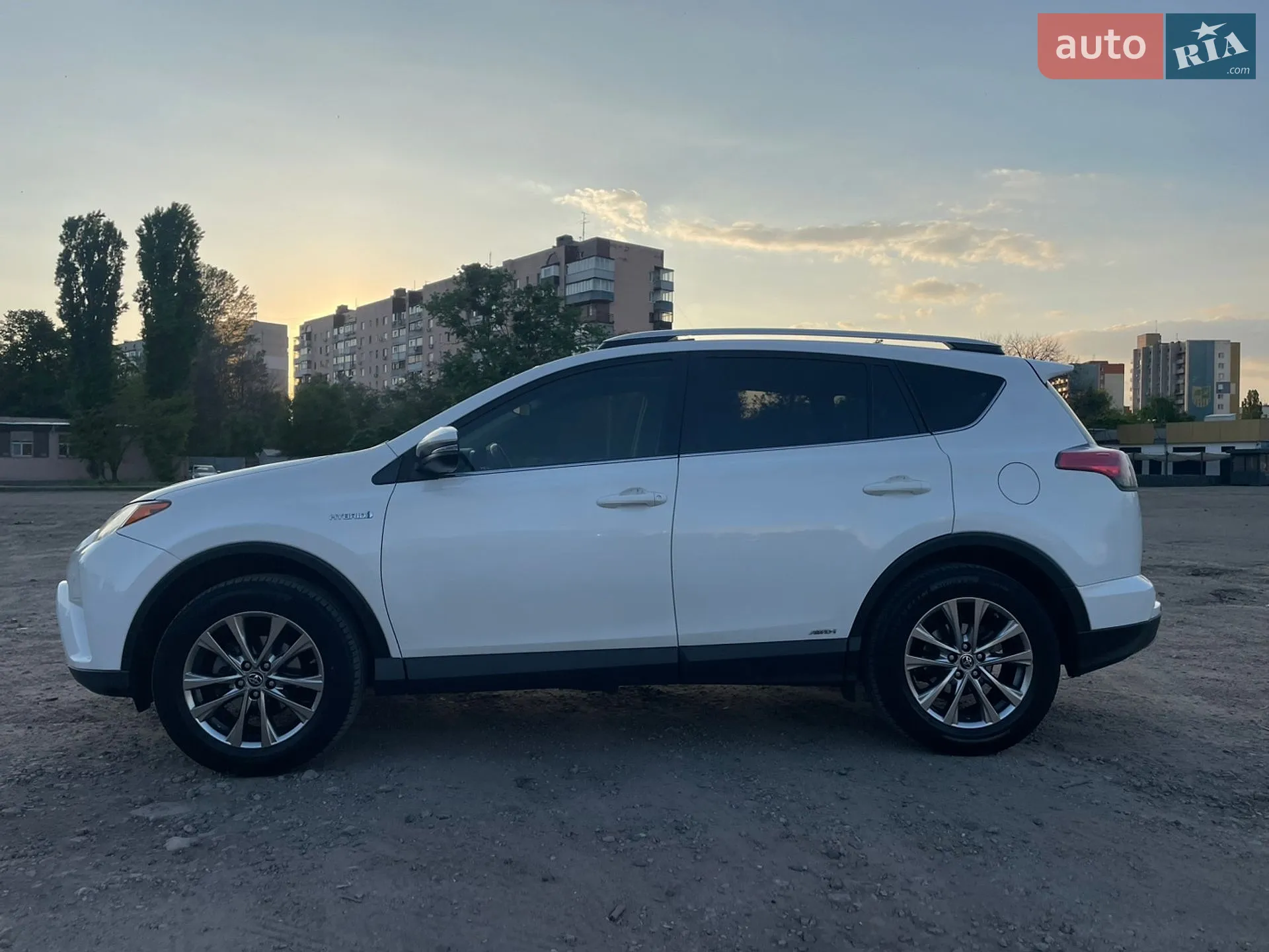 2016 Toyota RAV 4 - мініатюра 8
