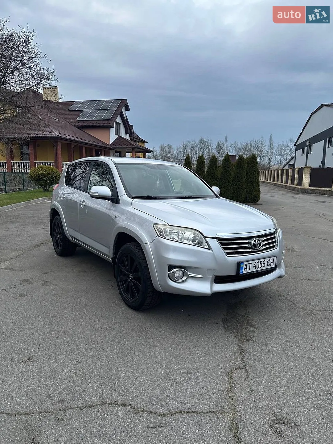 2010 Toyota RAV 4 - мініатюра 2