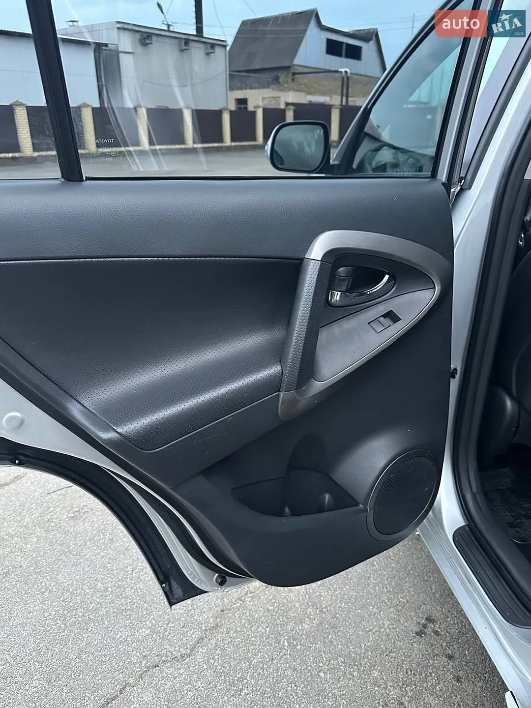 2010 Toyota RAV 4 - мініатюра 17