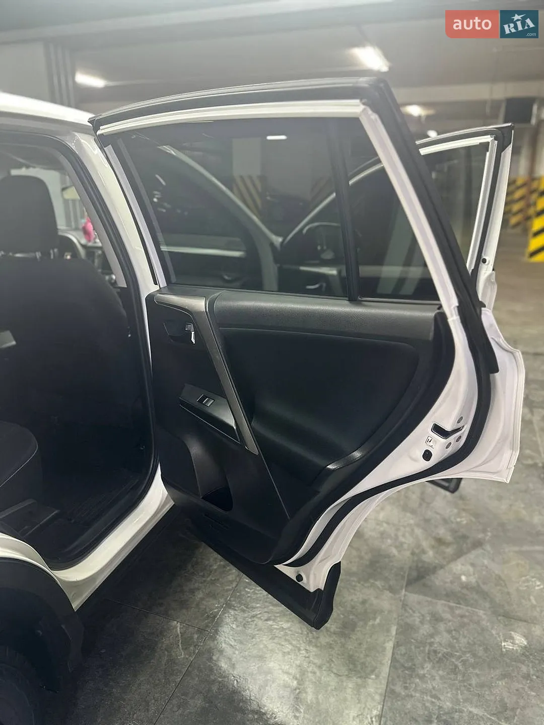2017 Toyota RAV 4 - мініатюра 10