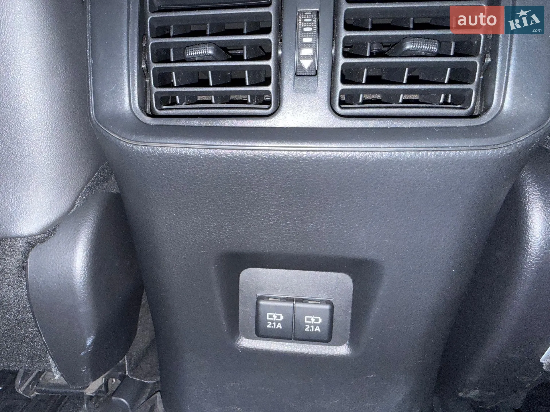 2019 Toyota RAV 4 - мініатюра 36