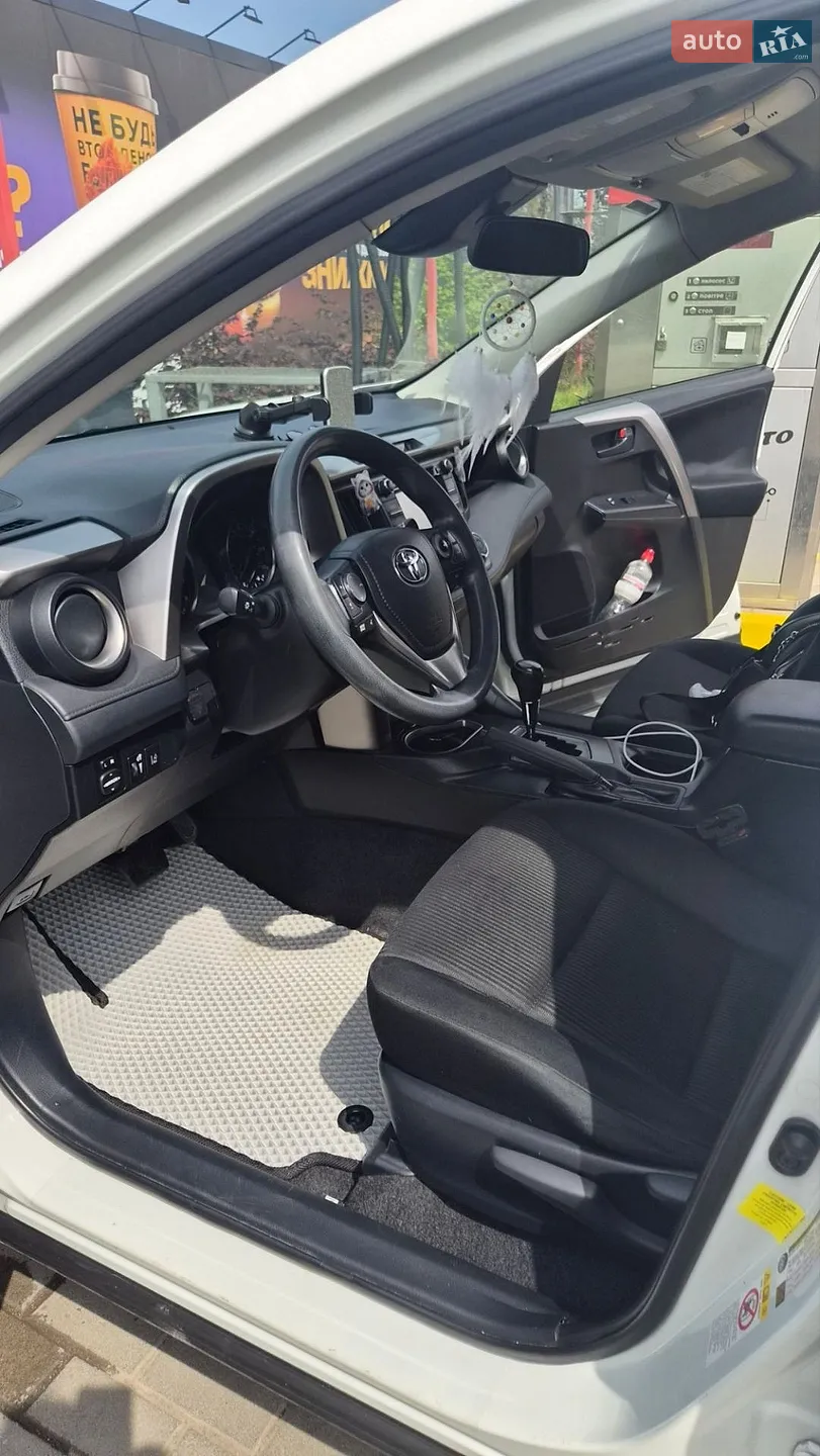 2017 Toyota RAV 4 - мініатюра 16