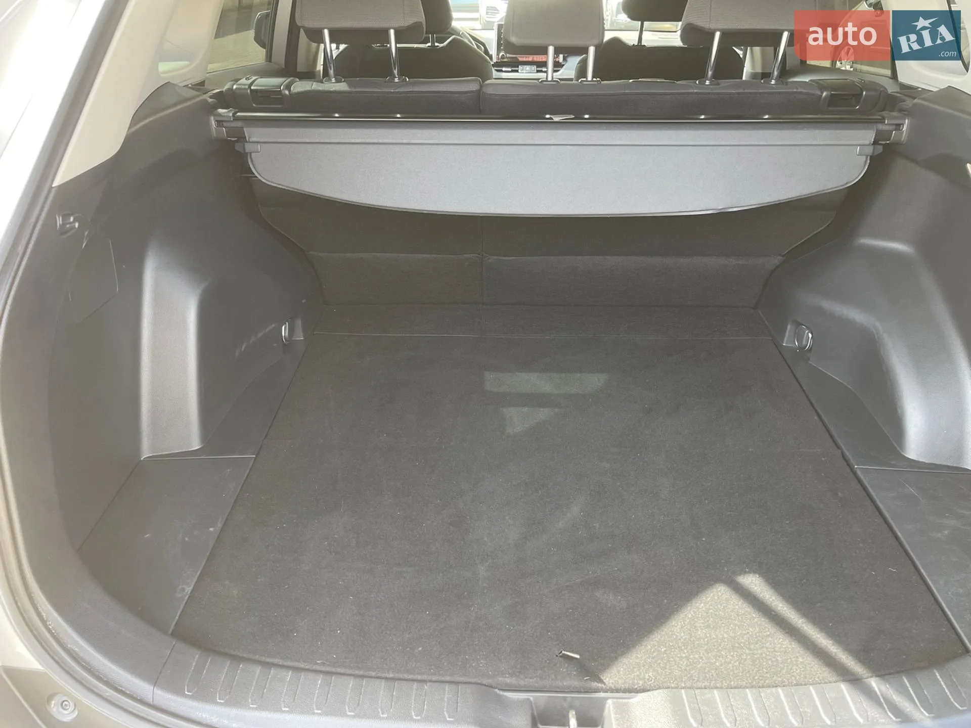 2019 Toyota RAV 4 - мініатюра 14