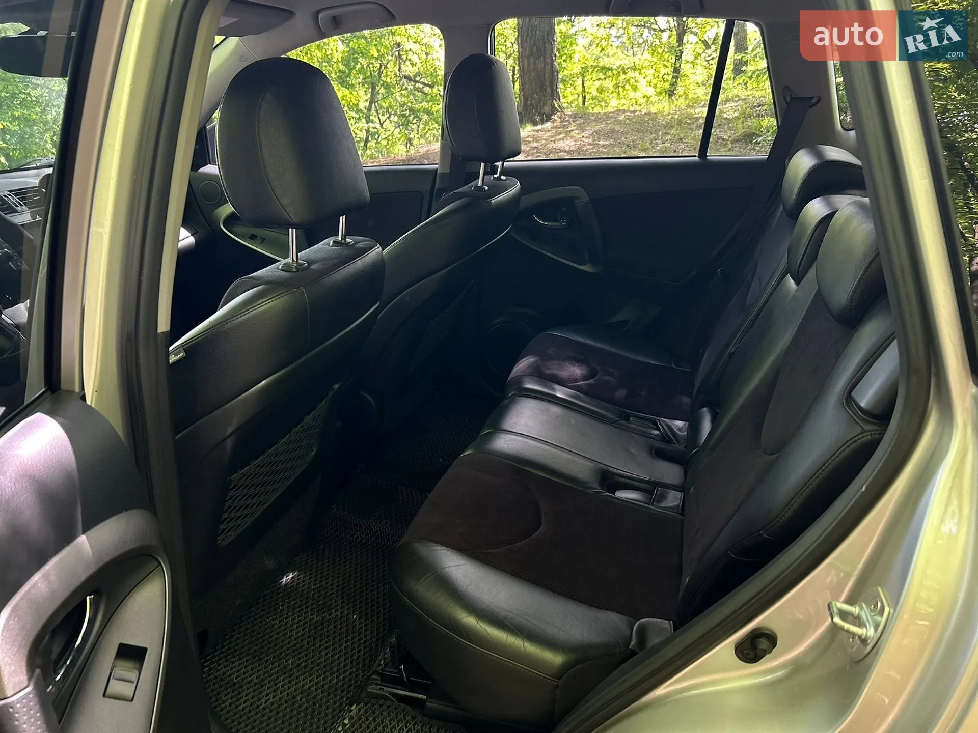 2011 Toyota RAV 4 - мініатюра 3