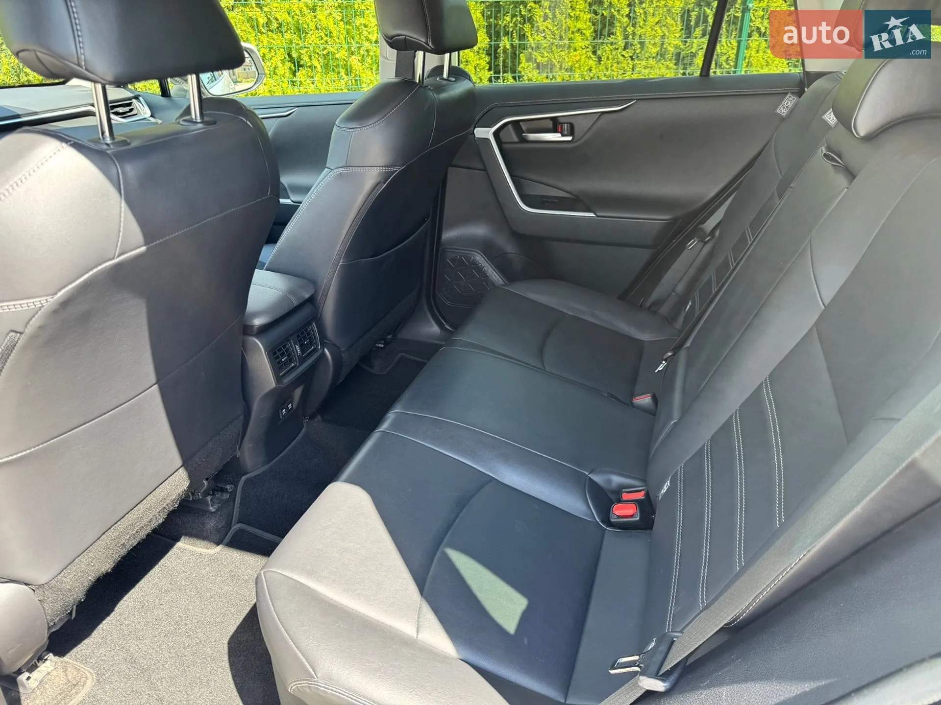 2021 Toyota RAV 4 - мініатюра 19