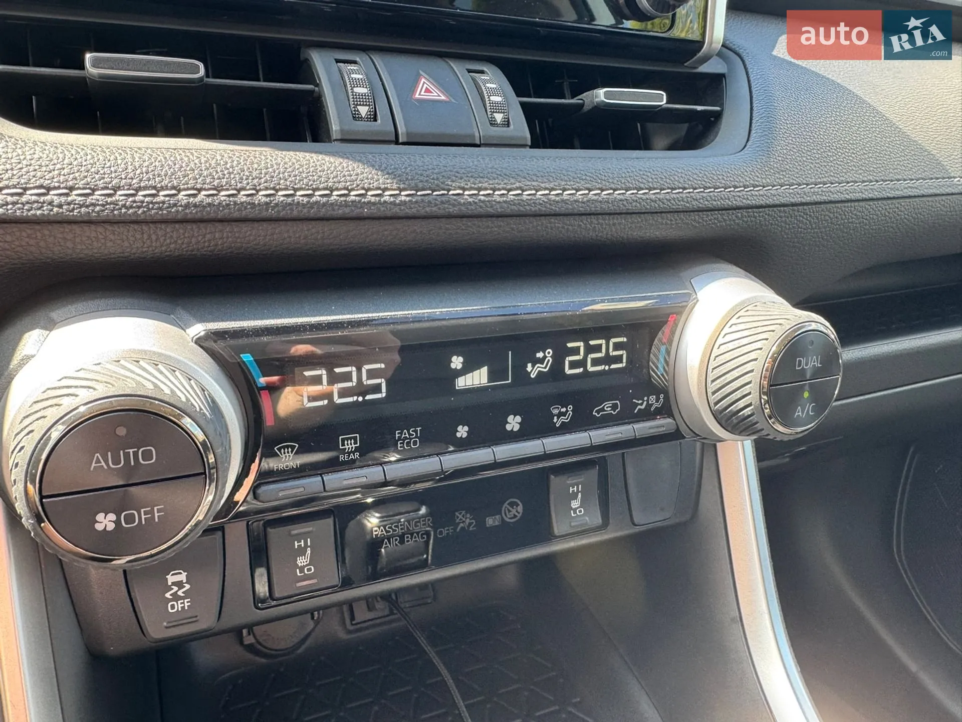 2021 Toyota RAV 4 - мініатюра 27