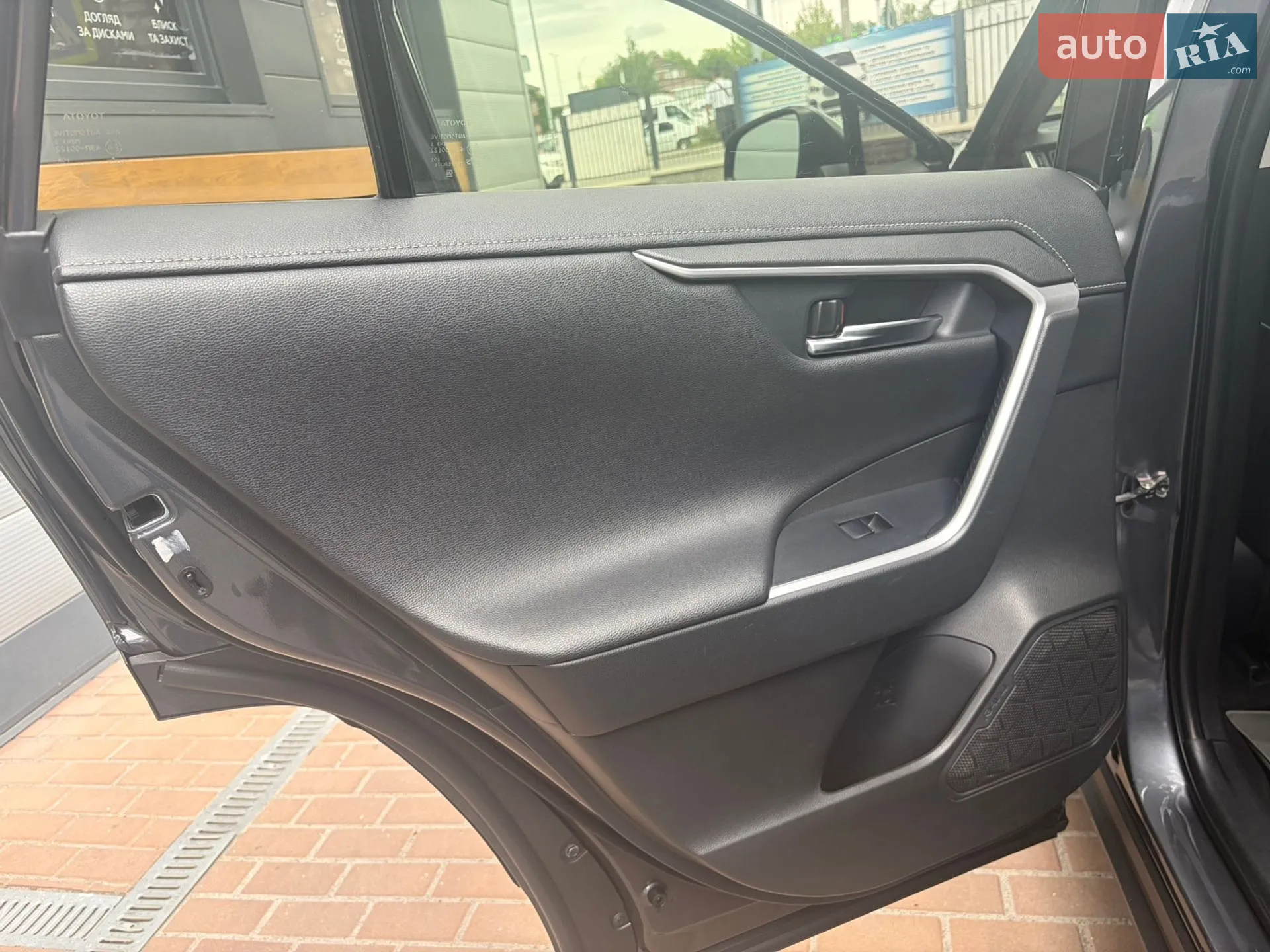 2020 Toyota RAV 4 - мініатюра 16