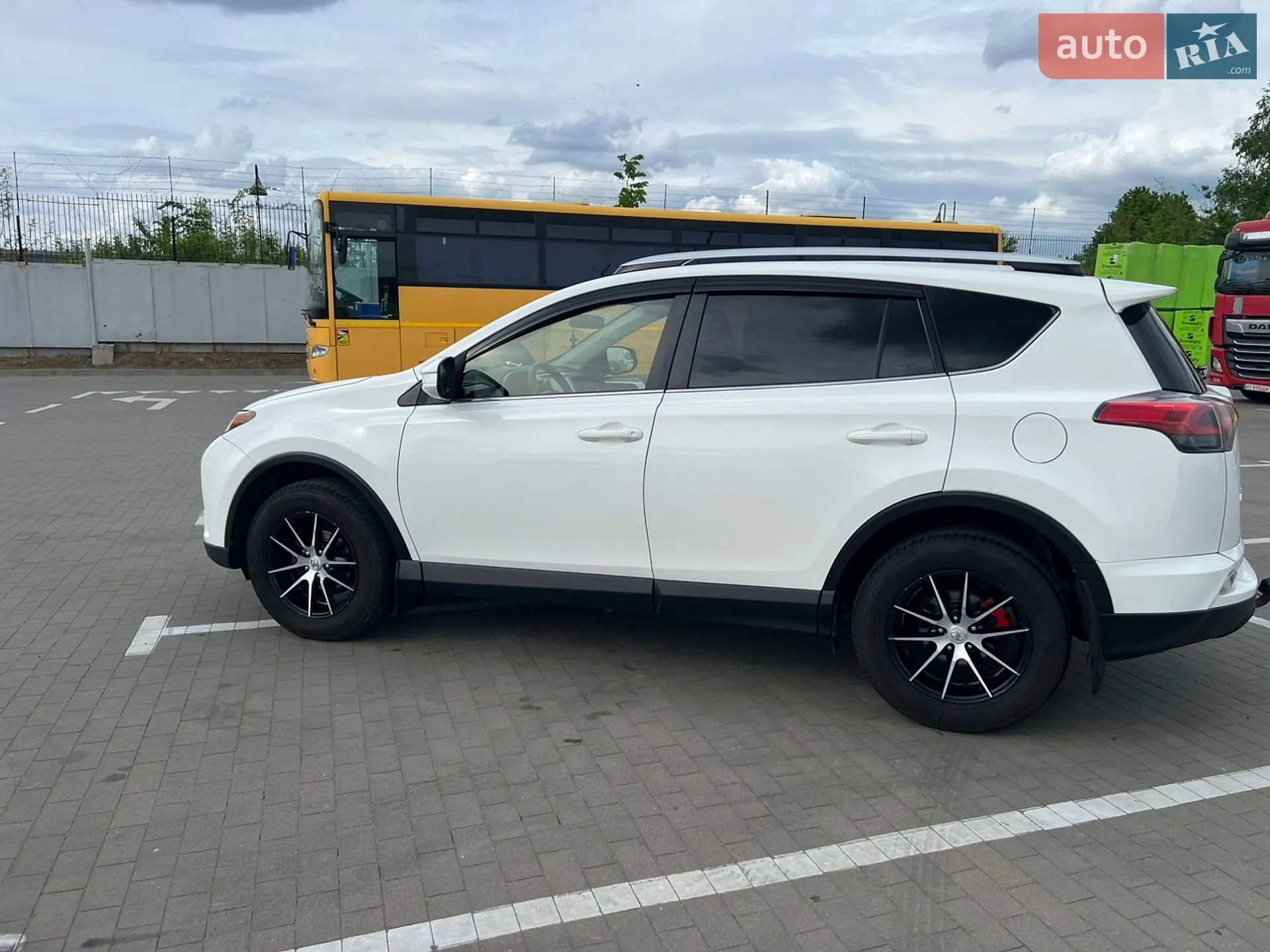 2016 Toyota RAV 4 - мініатюра 7