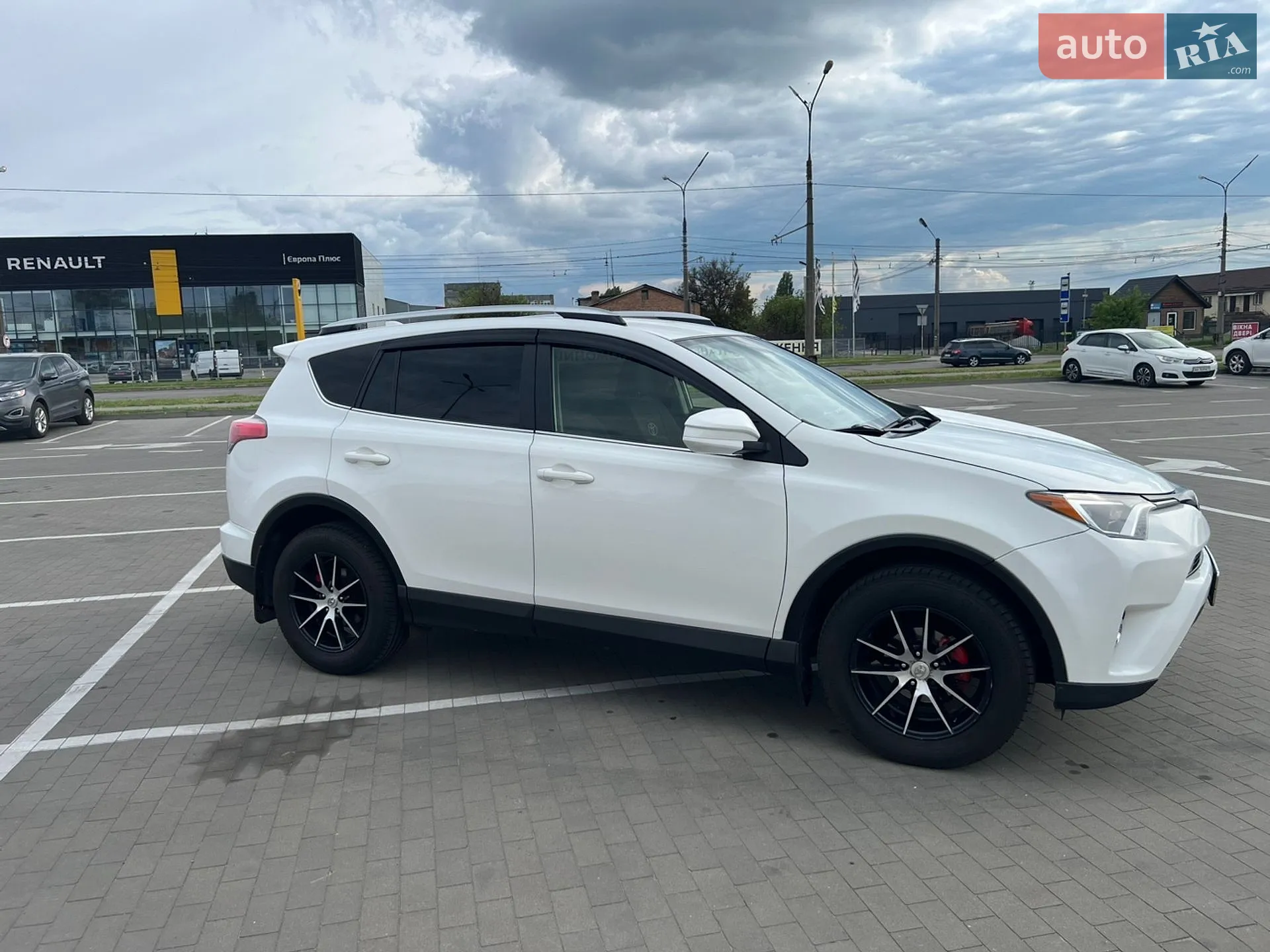 2016 Toyota RAV 4 - мініатюра 10