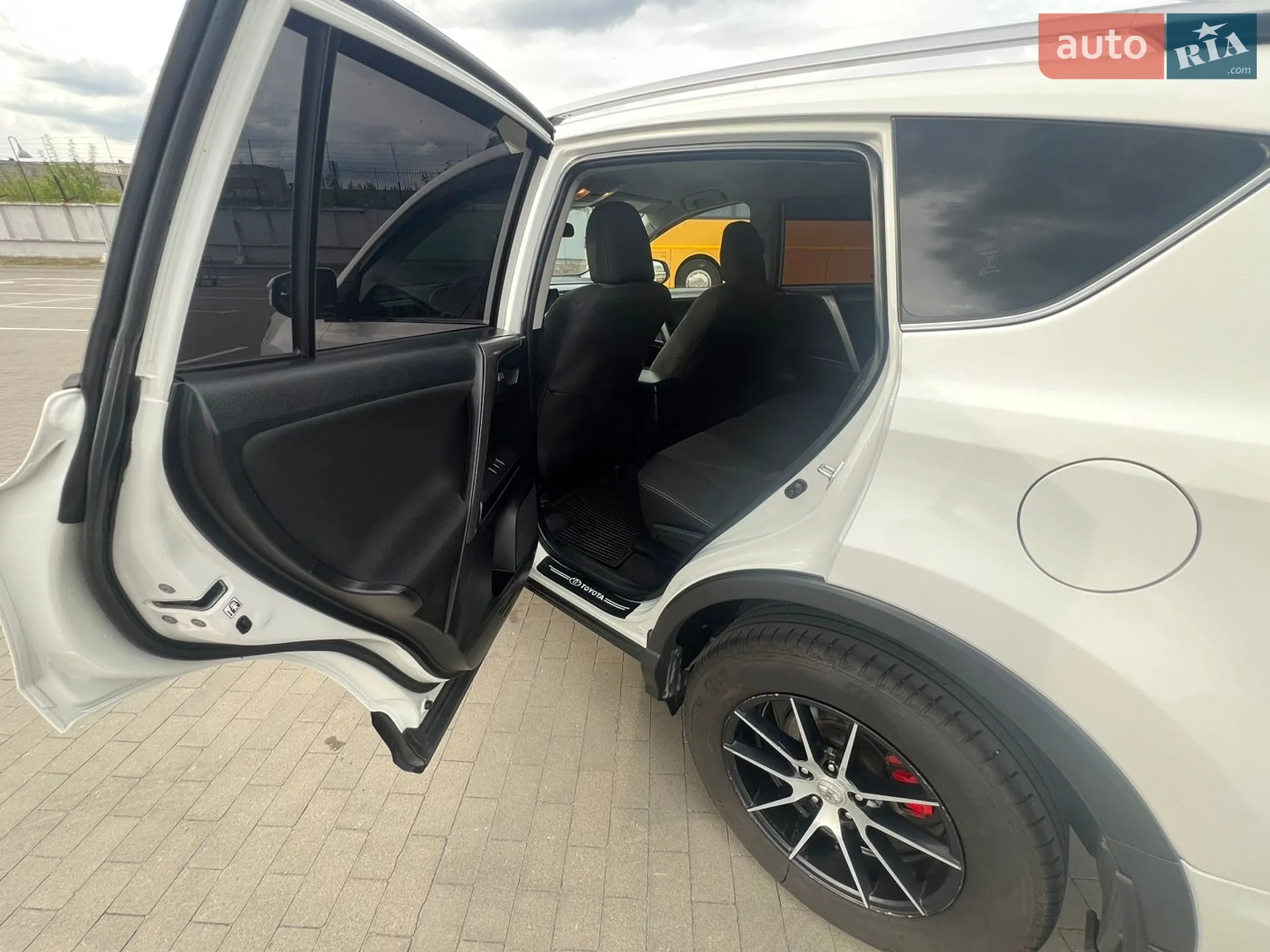 2016 Toyota RAV 4 - мініатюра 23