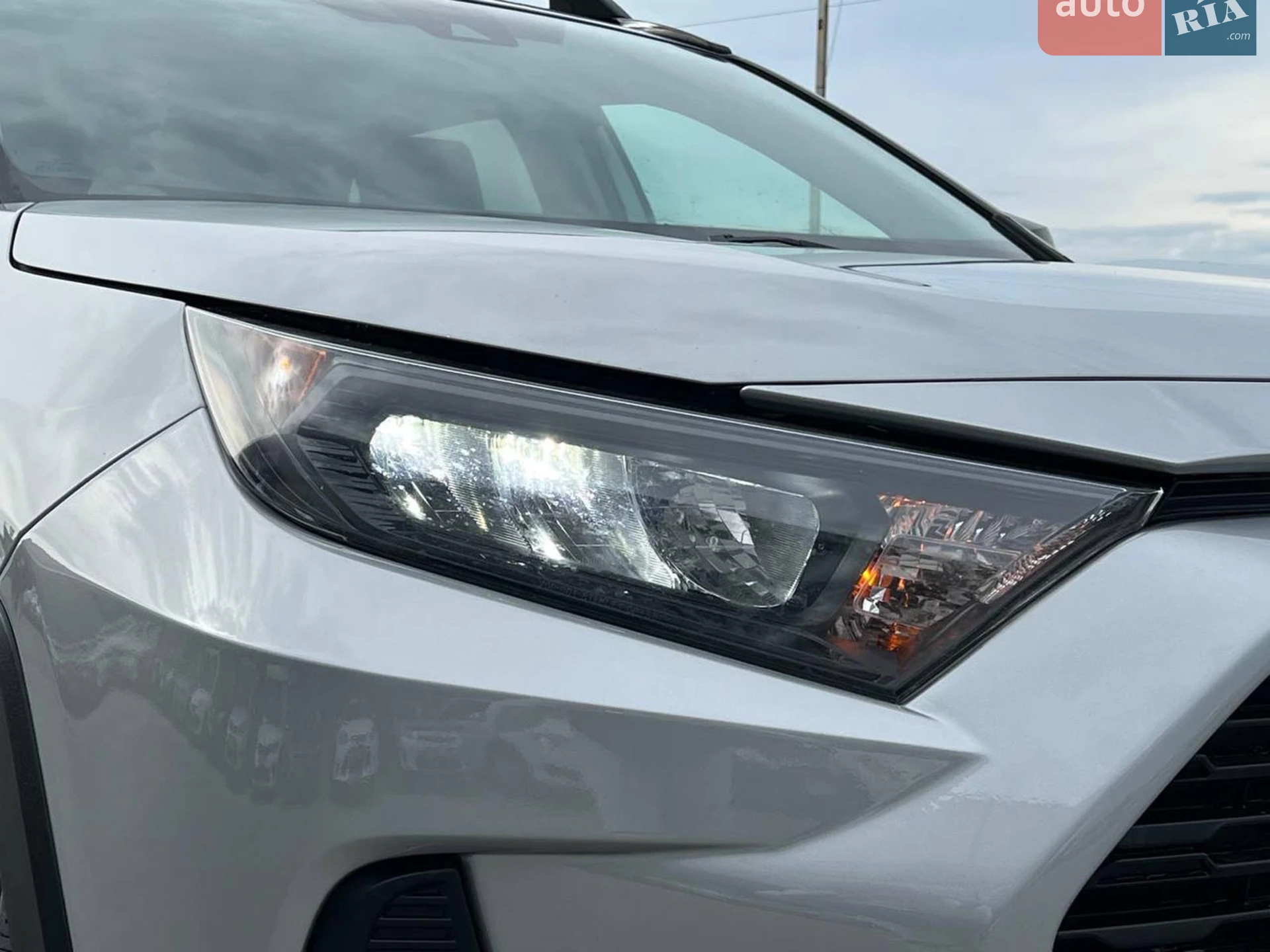 2020 Toyota RAV 4 - мініатюра 13