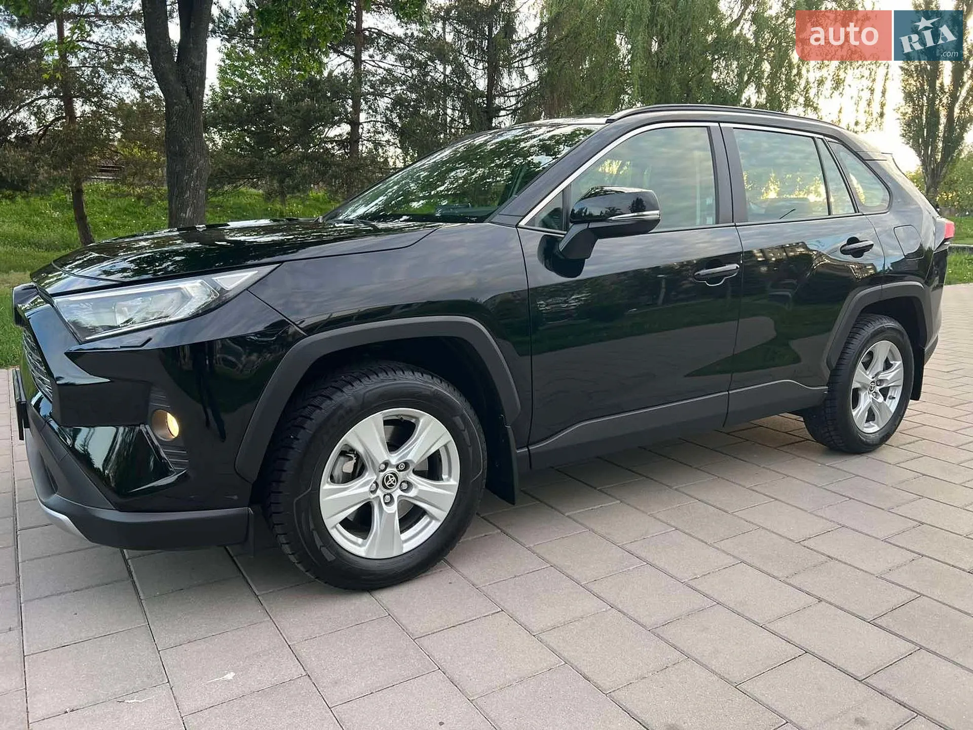 2020 Toyota RAV 4 - мініатюра 18