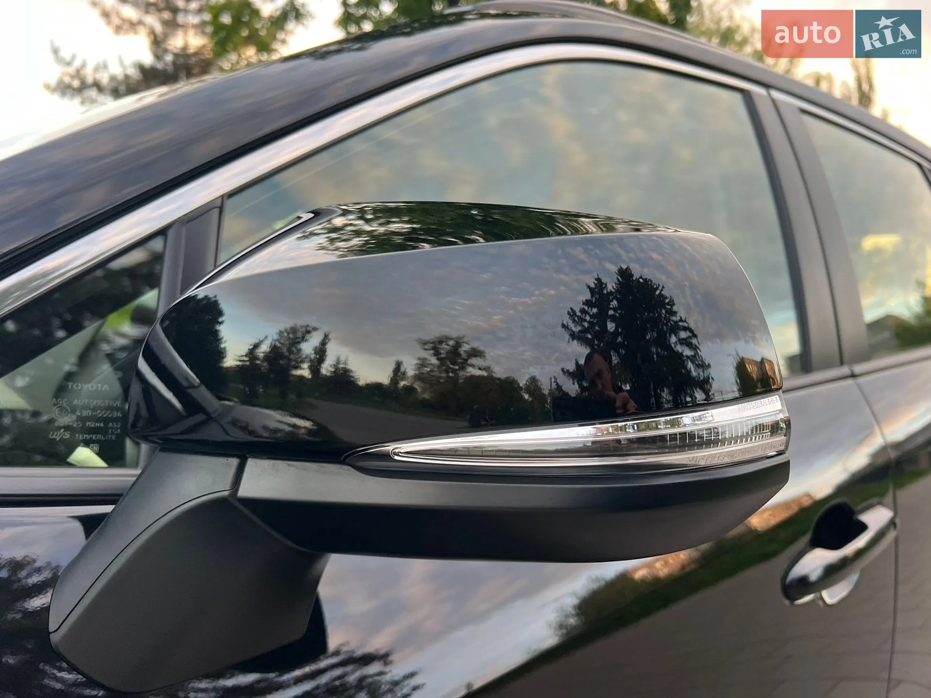 2020 Toyota RAV 4 - мініатюра 19