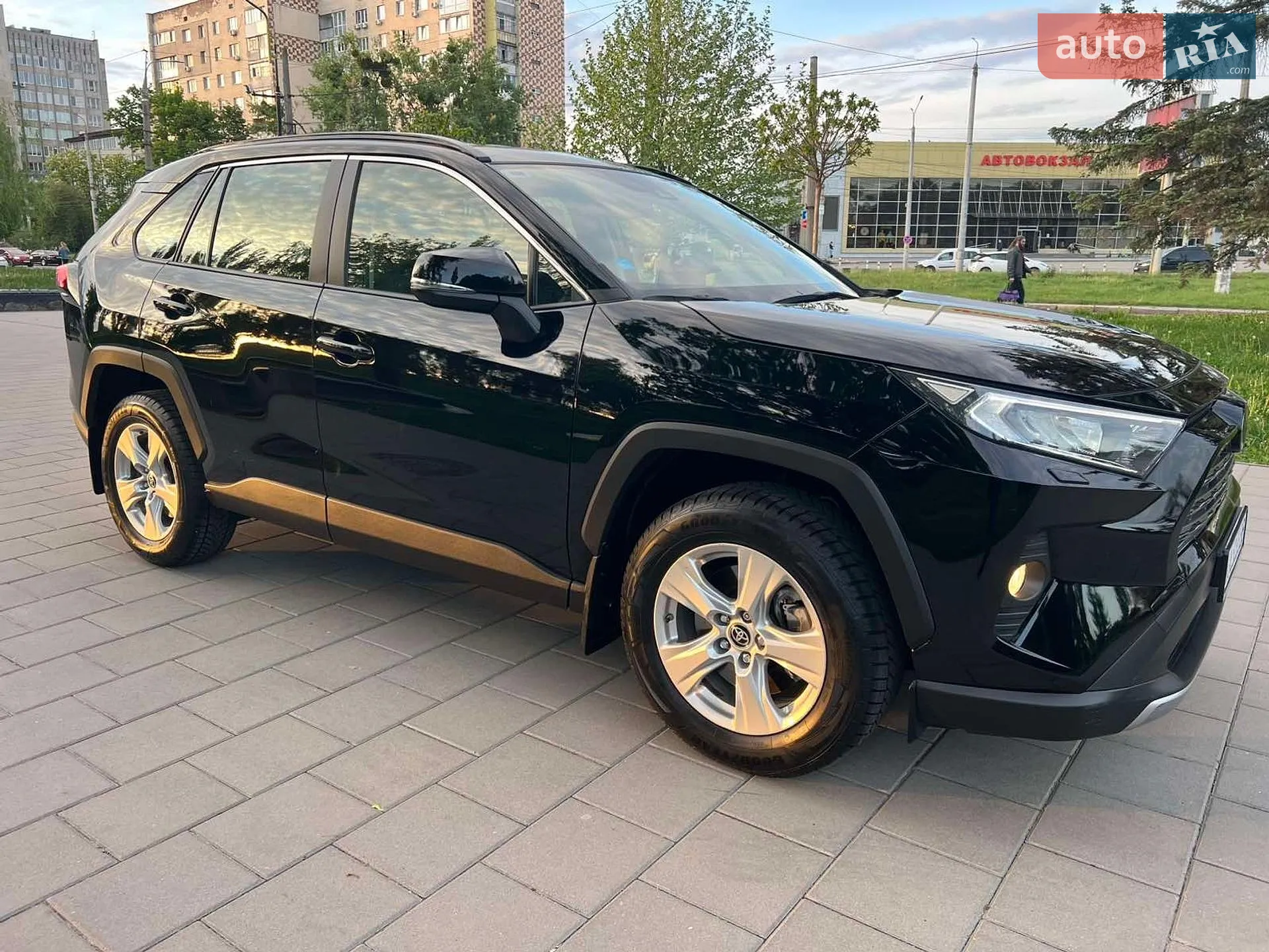 2020 Toyota RAV 4 - мініатюра 32