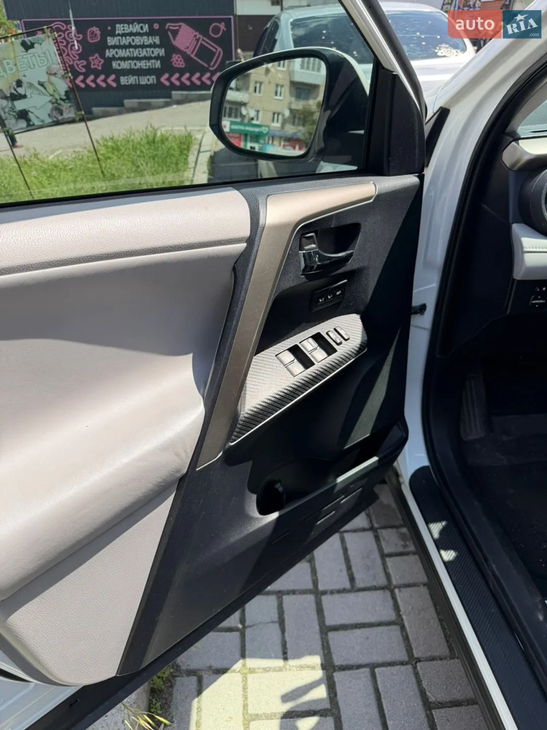 2013 Toyota RAV 4 - мініатюра 10