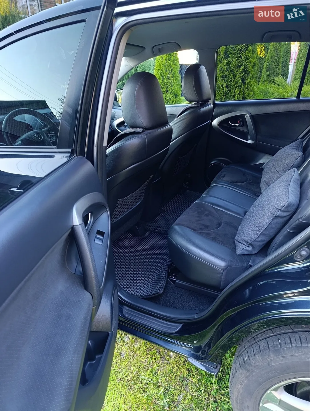 2010 Toyota RAV 4 - мініатюра 5