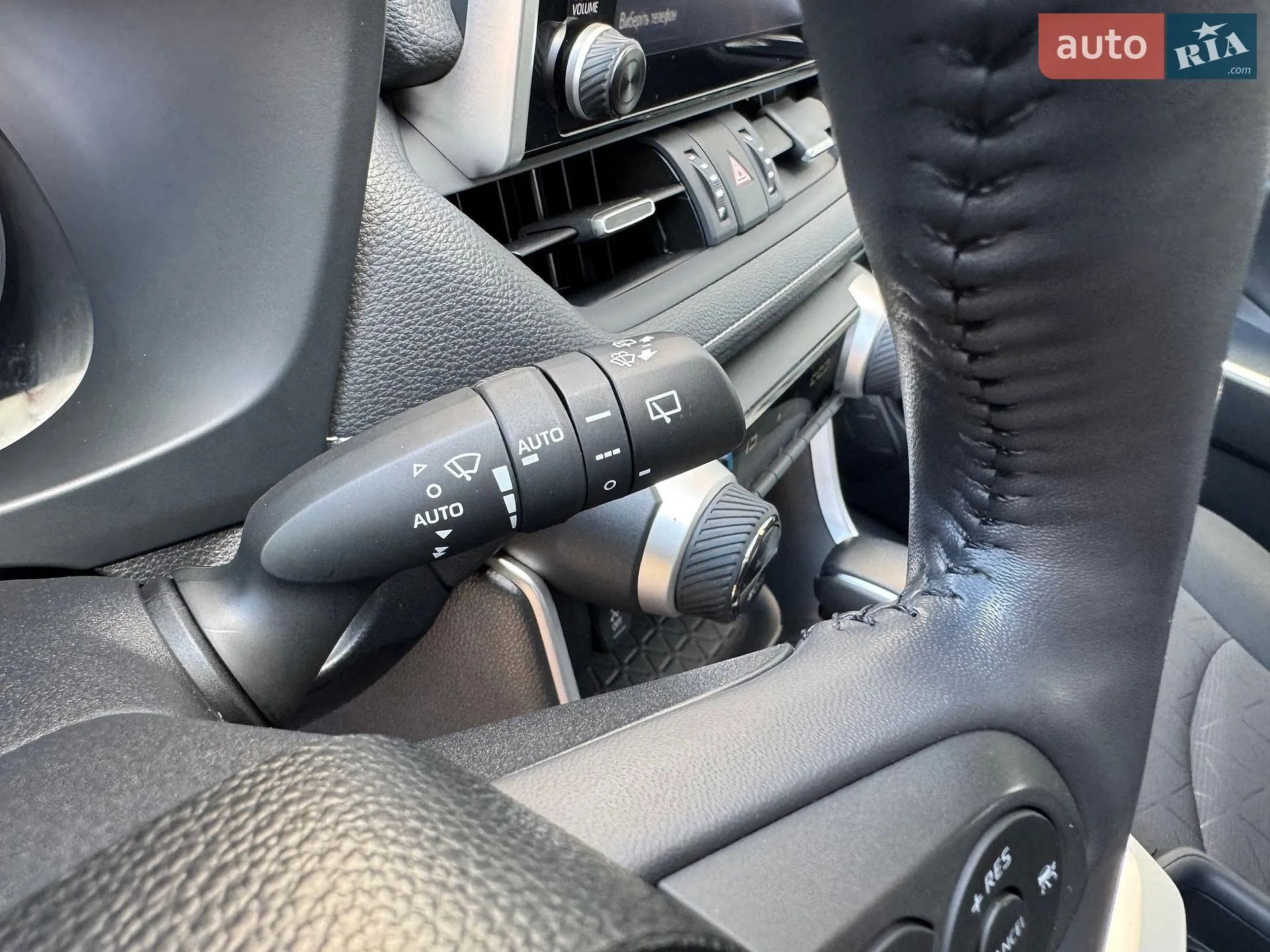 2020 Toyota RAV 4 - мініатюра 29