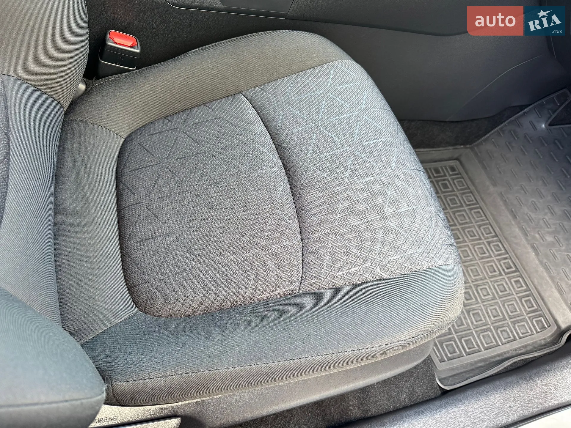 2020 Toyota RAV 4 - мініатюра 35