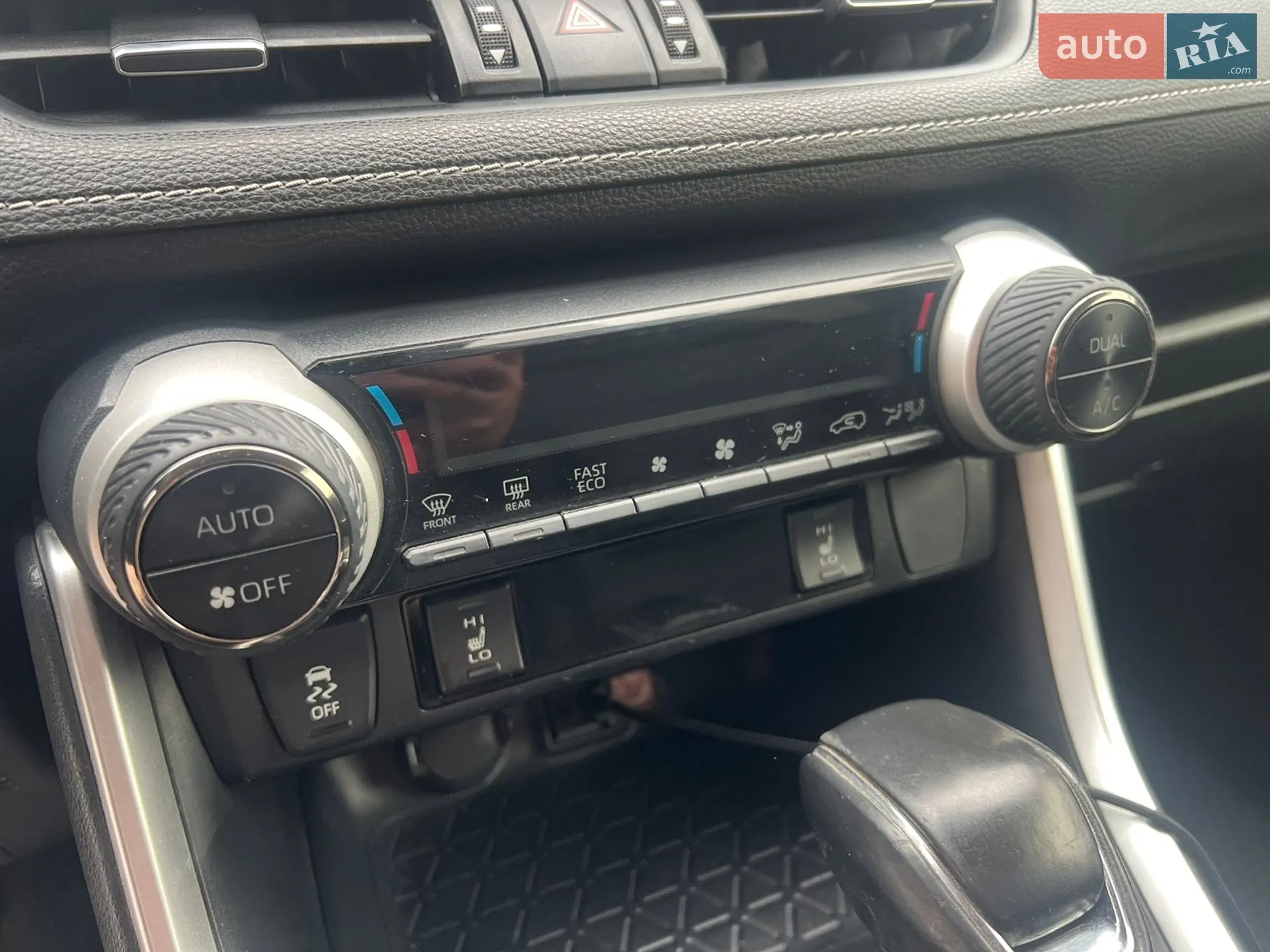 2019 Toyota RAV 4 - мініатюра 24