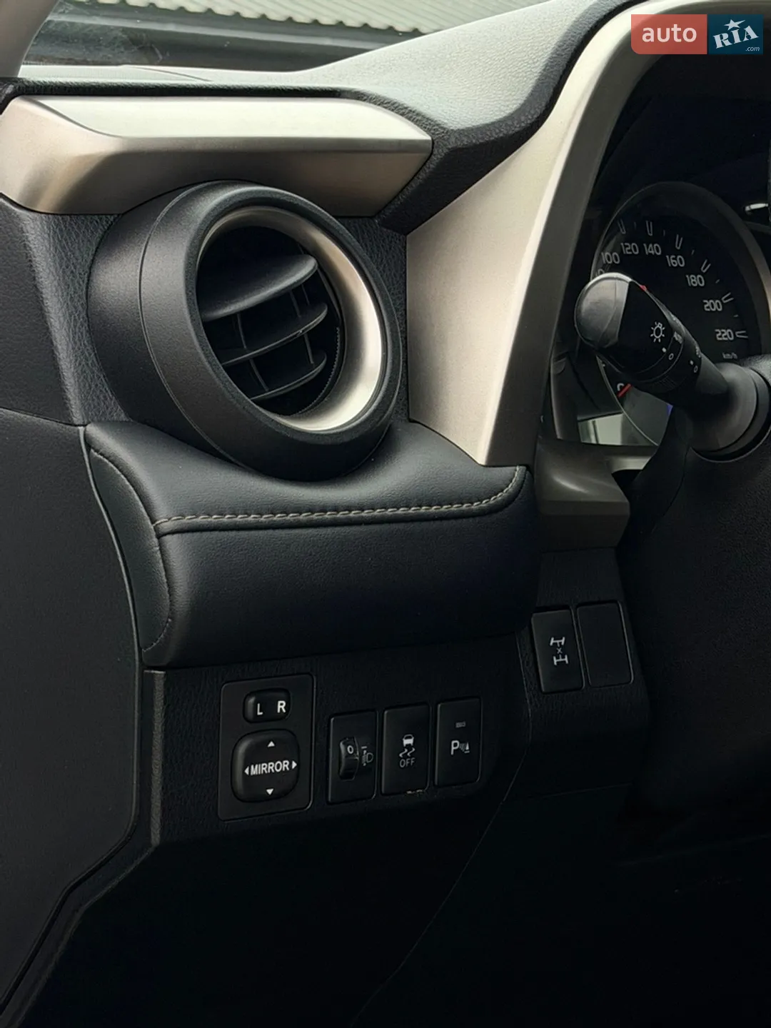 2016 Toyota RAV 4 - мініатюра 14