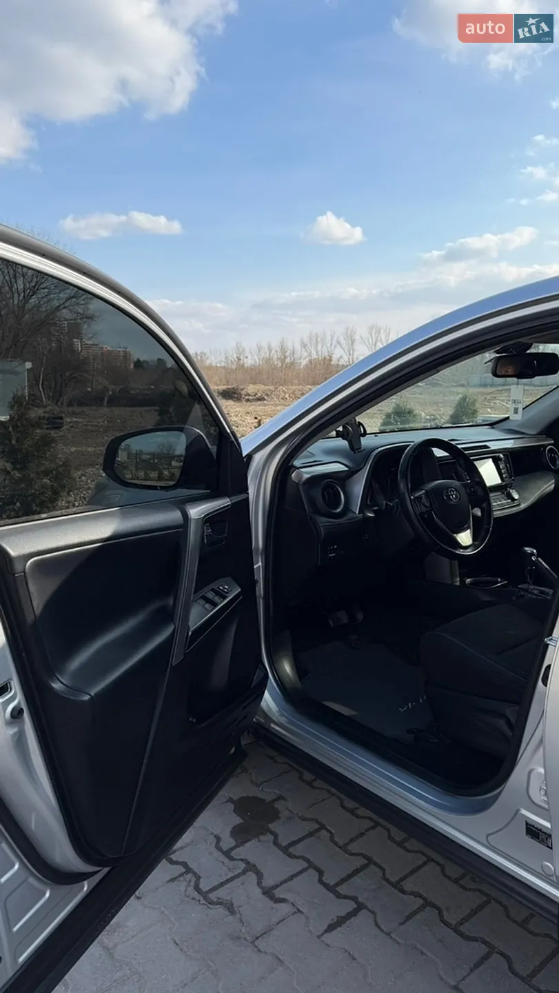 2015 Toyota RAV 4 - мініатюра 18