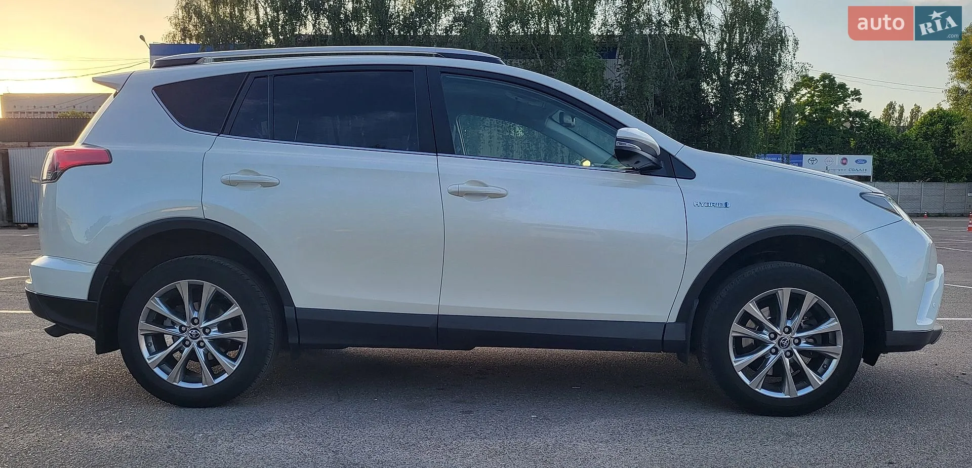 2017 Toyota RAV 4 - мініатюра 8