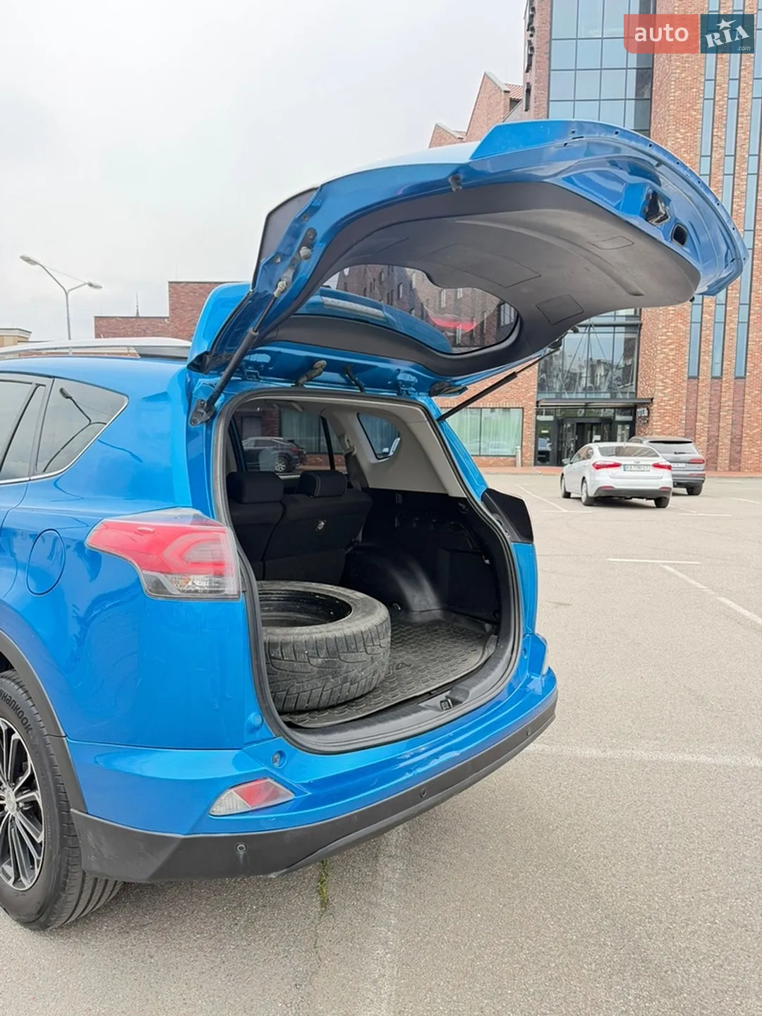 2016 Toyota RAV 4 - мініатюра 11