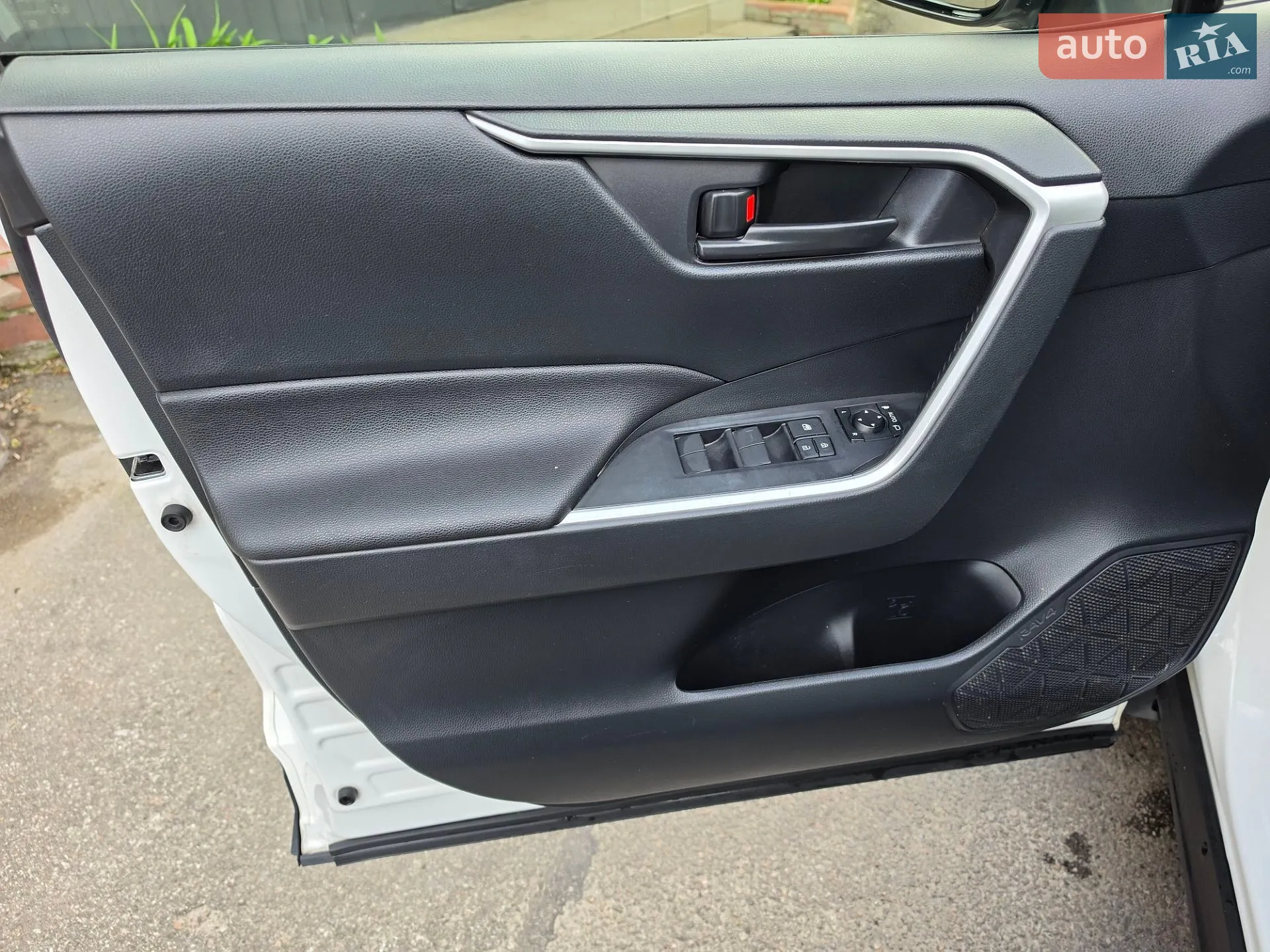2019 Toyota RAV 4 - мініатюра 21