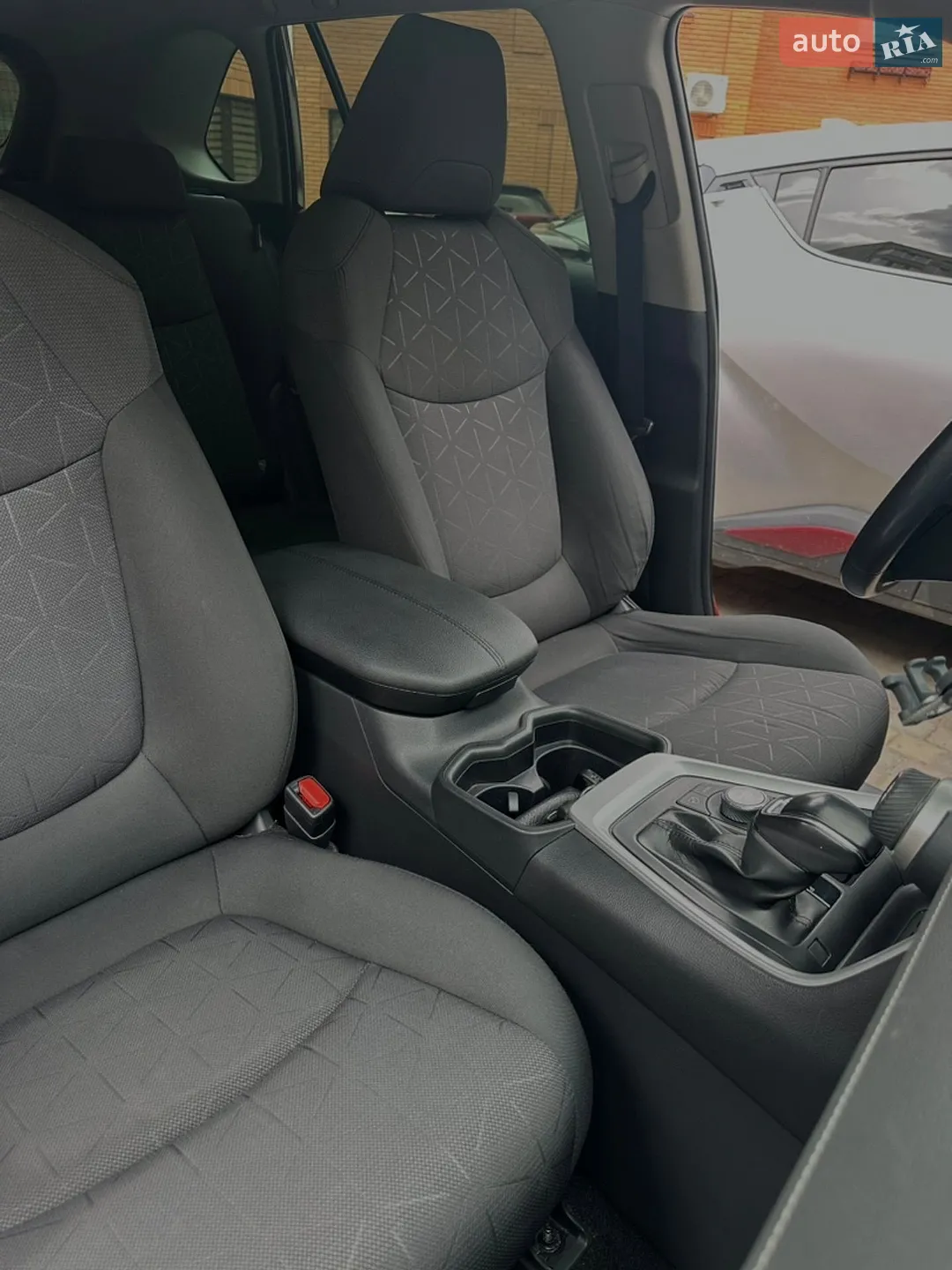 2019 Toyota RAV 4 - мініатюра 10
