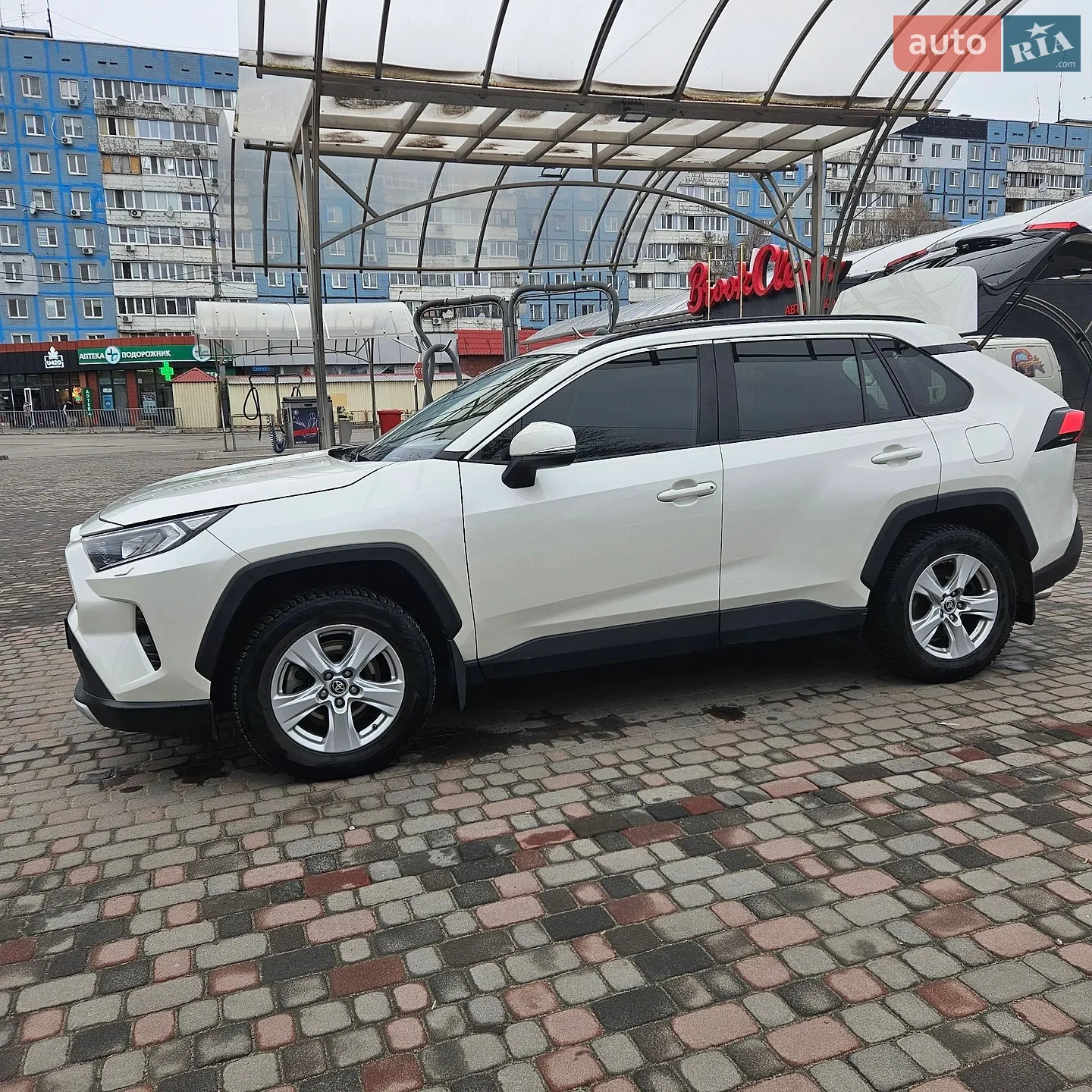 2020 Toyota RAV 4 - мініатюра 3