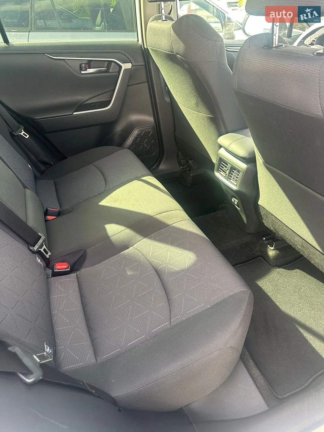 2019 Toyota RAV 4 - мініатюра 4
