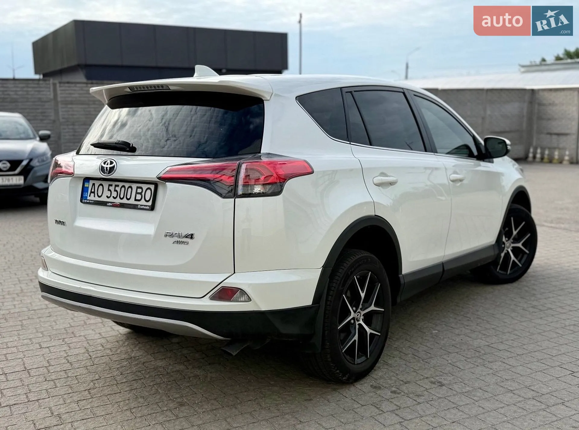 2017 Toyota RAV 4 - мініатюра 5
