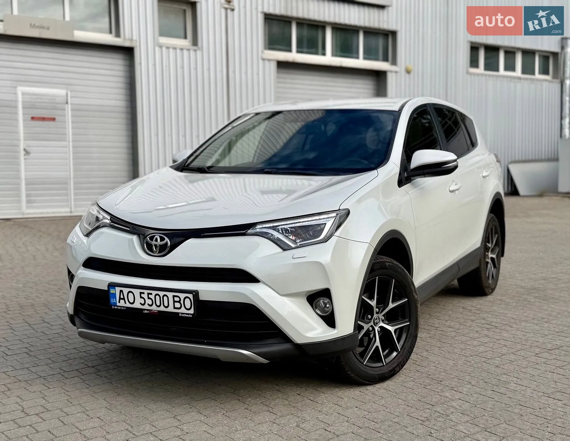 2017 Toyota RAV 4 - фото 1