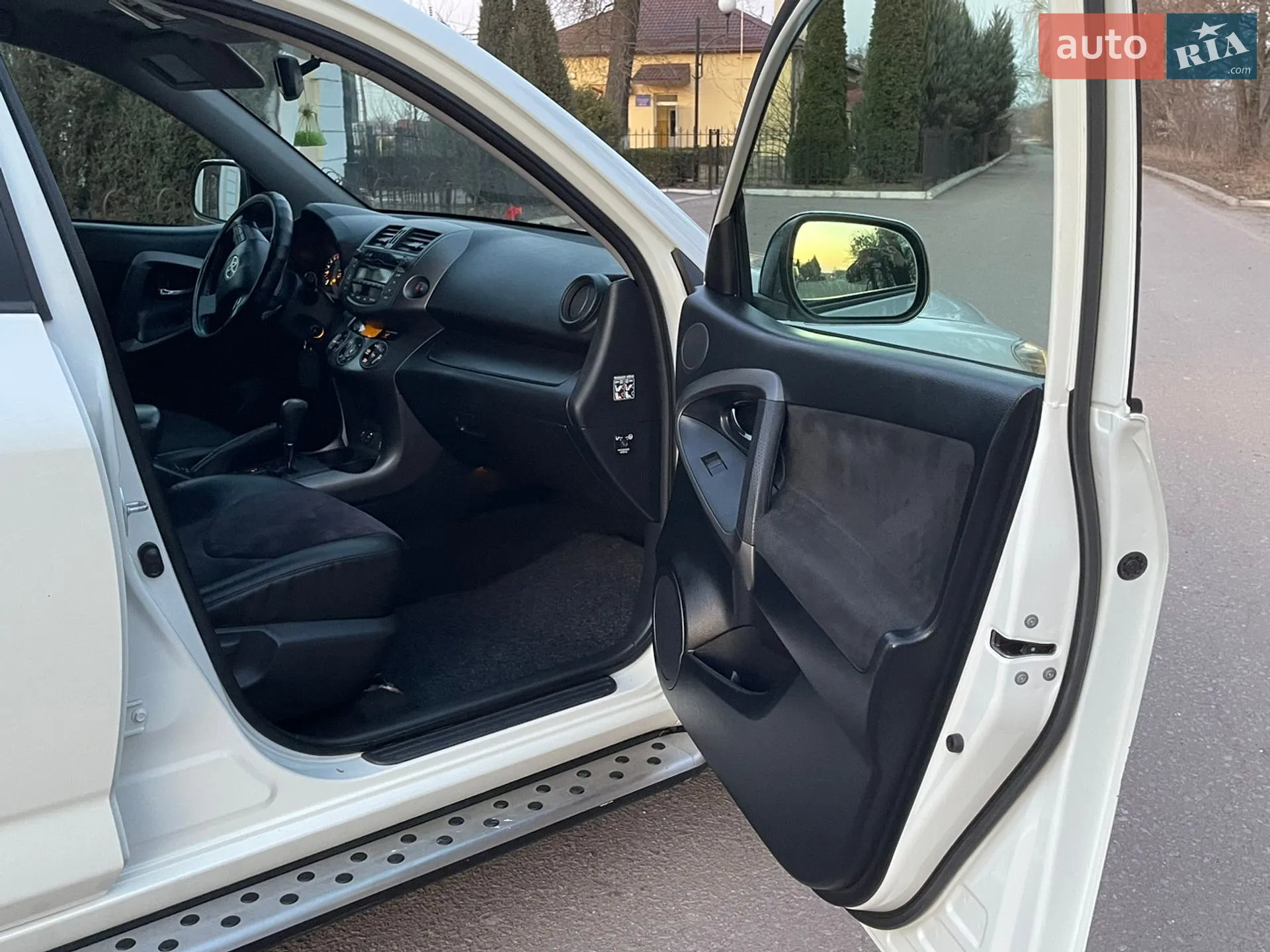 2010 Toyota RAV 4 - мініатюра 30