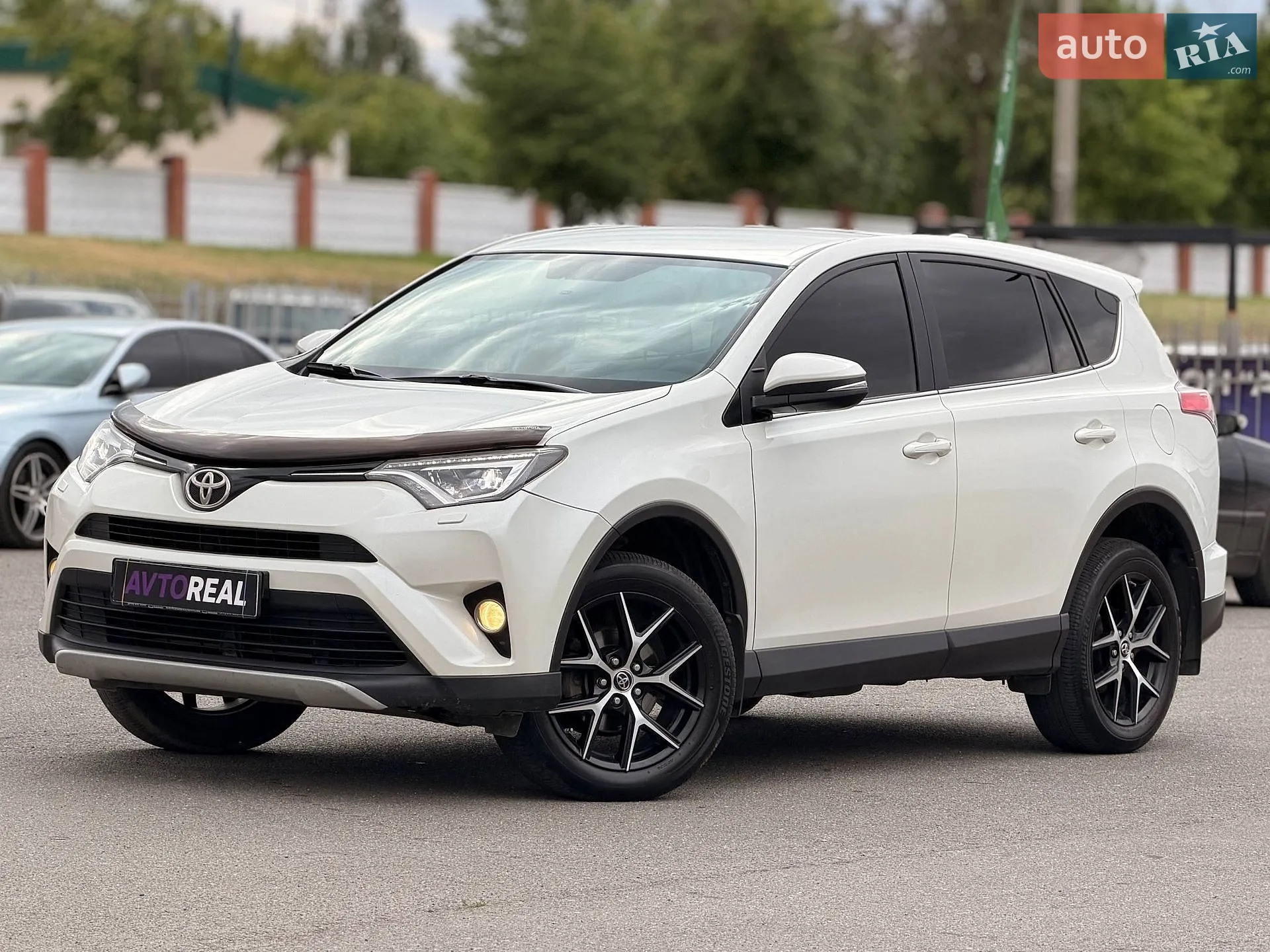 2017 Toyota RAV 4 - мініатюра 2