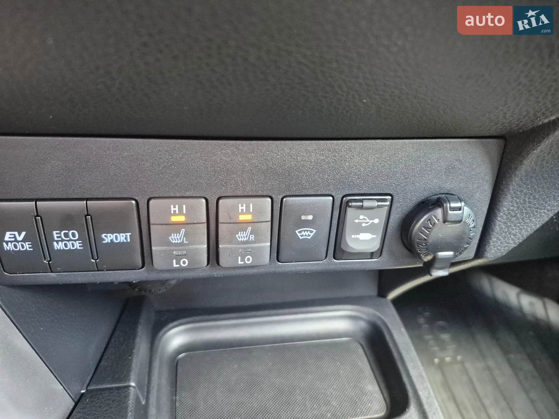 2016 Toyota RAV 4 - мініатюра 29