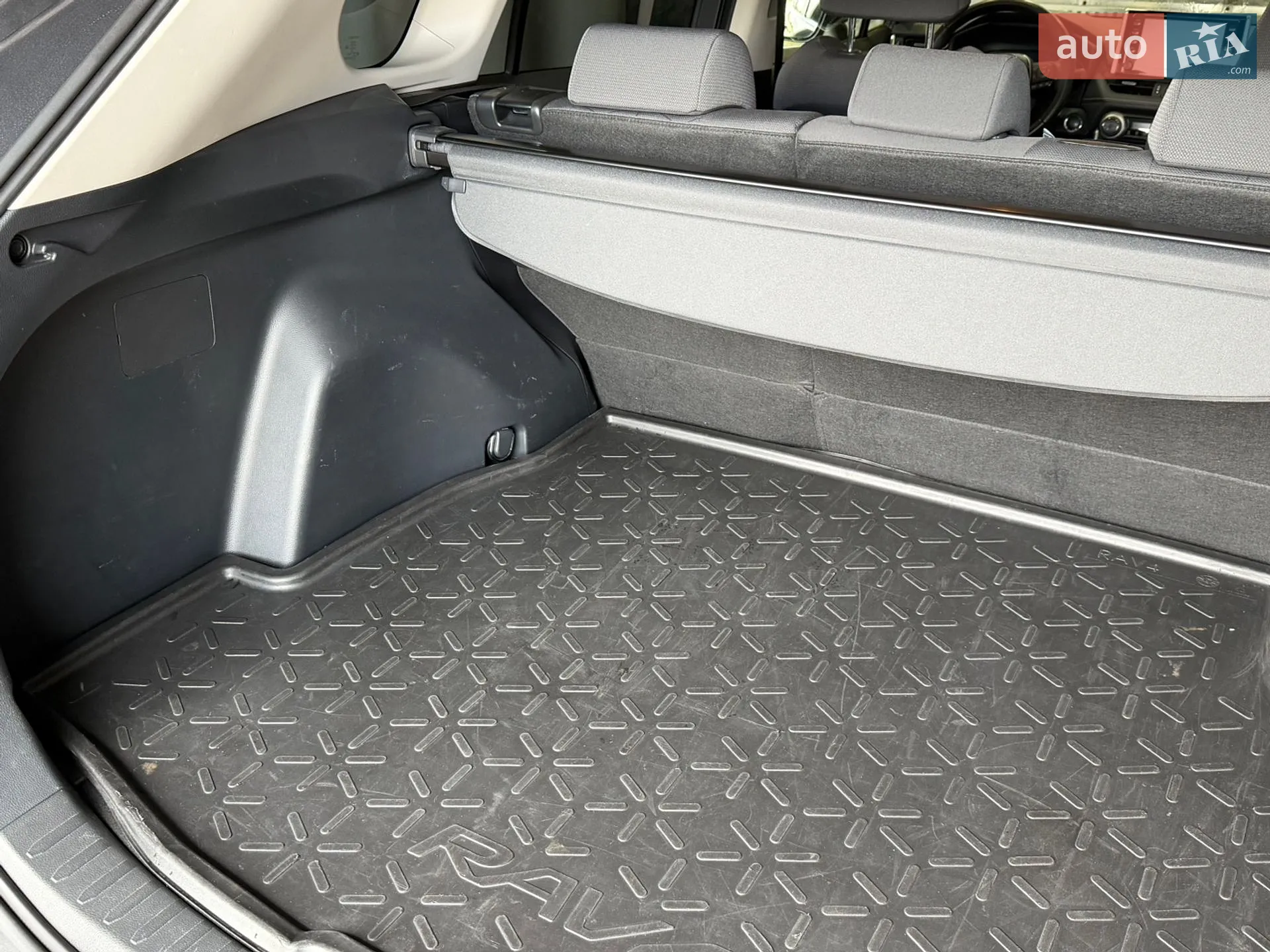 2021 Toyota RAV 4 - мініатюра 27