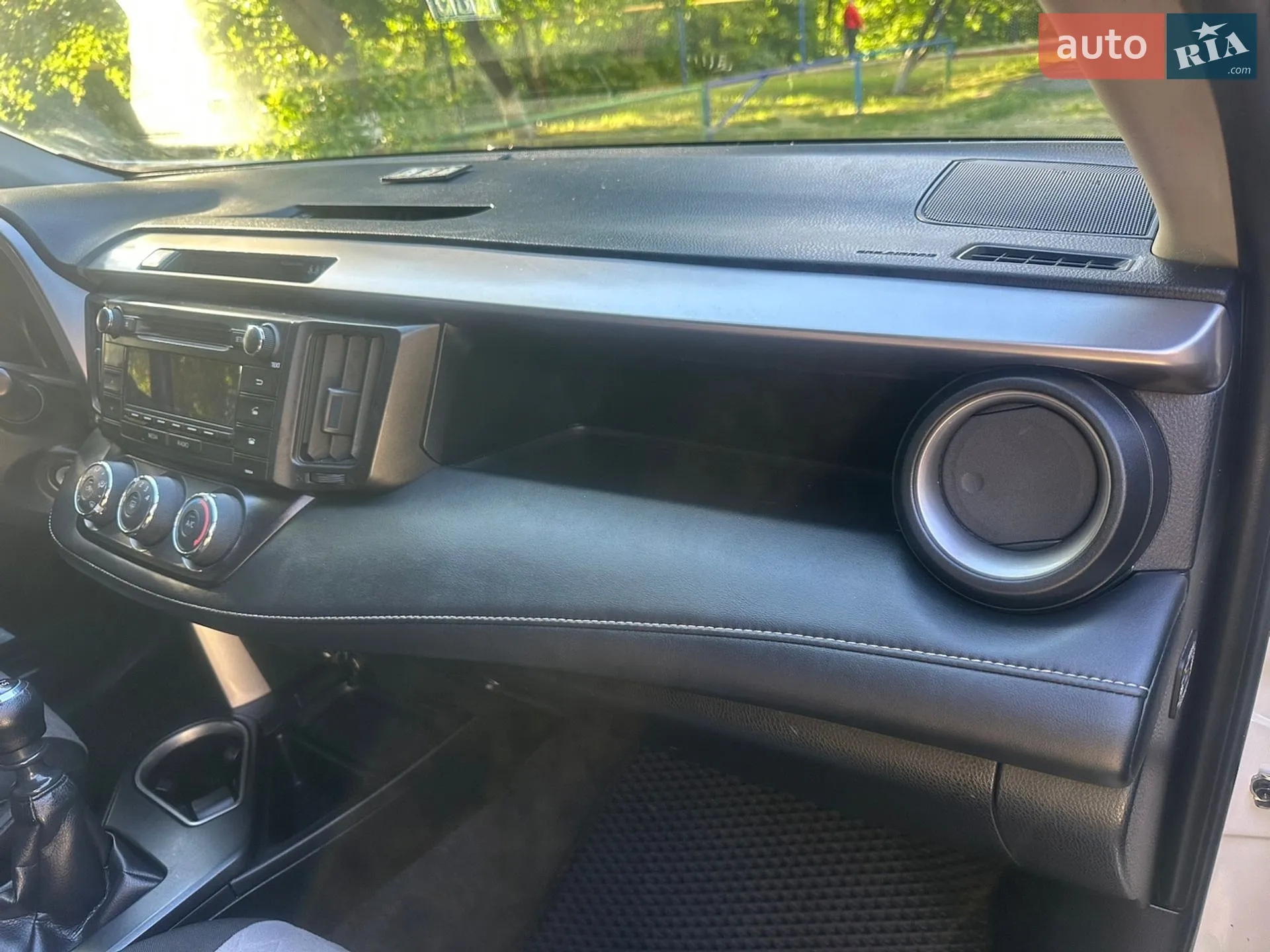 2018 Toyota RAV 4 - мініатюра 17