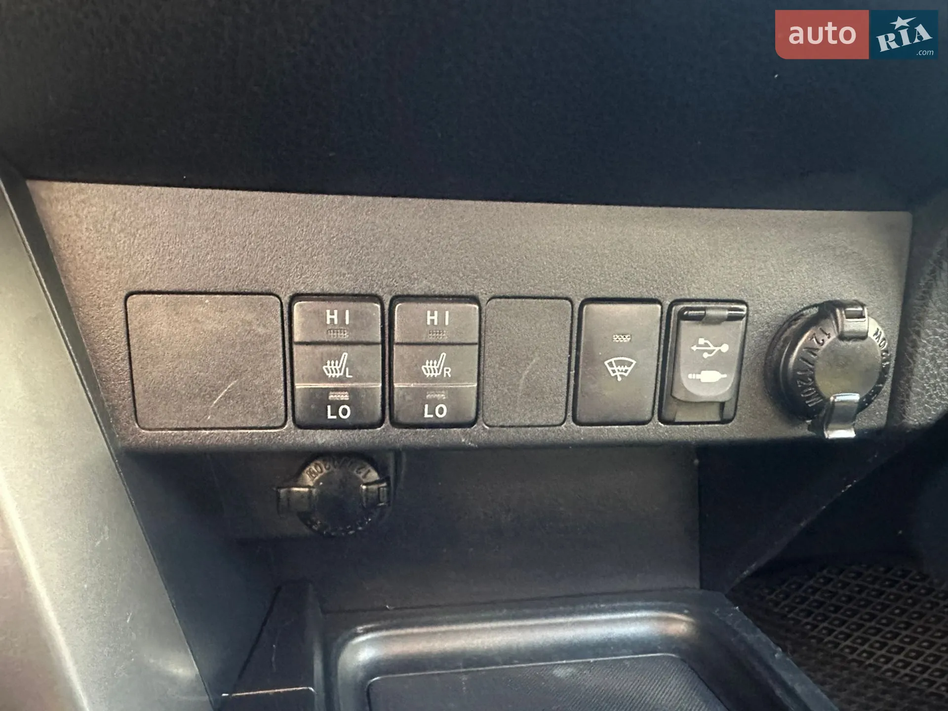 2018 Toyota RAV 4 - мініатюра 11