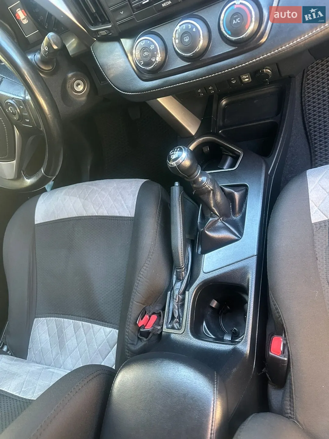 2018 Toyota RAV 4 - мініатюра 6