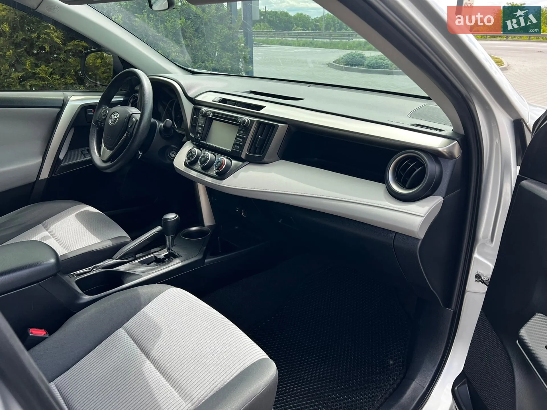 2015 Toyota RAV 4 - мініатюра 4