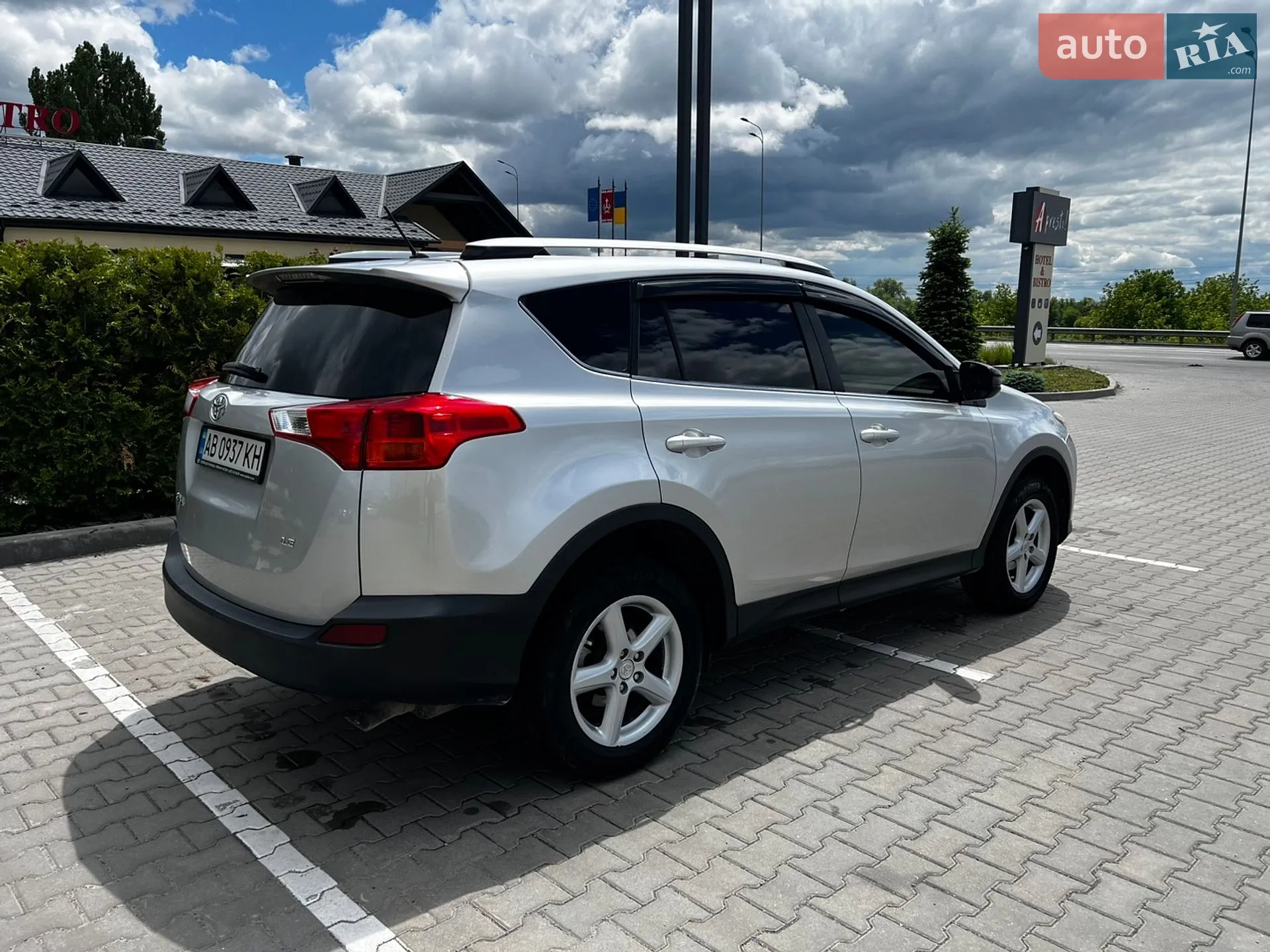 2015 Toyota RAV 4 - мініатюра 12