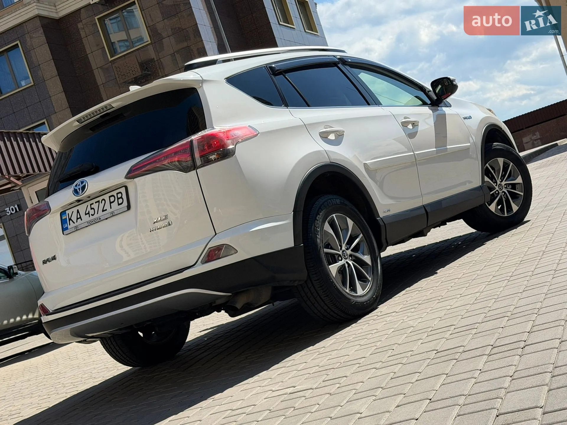 2016 Toyota RAV 4 - мініатюра 9
