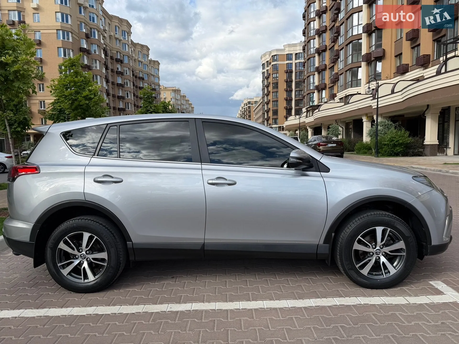 2017 Toyota RAV 4 - мініатюра 5