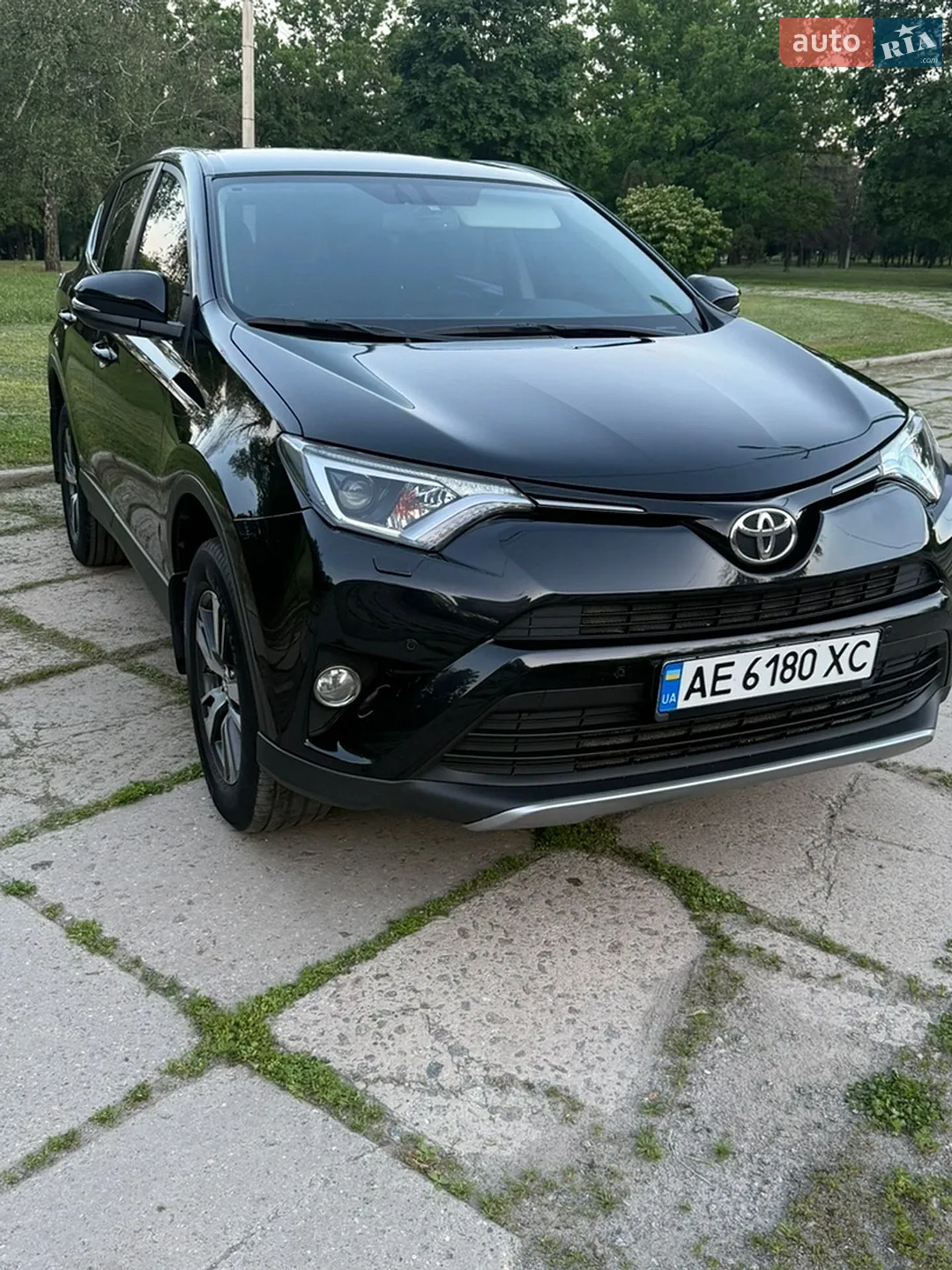 2017 Toyota RAV 4 - мініатюра 2