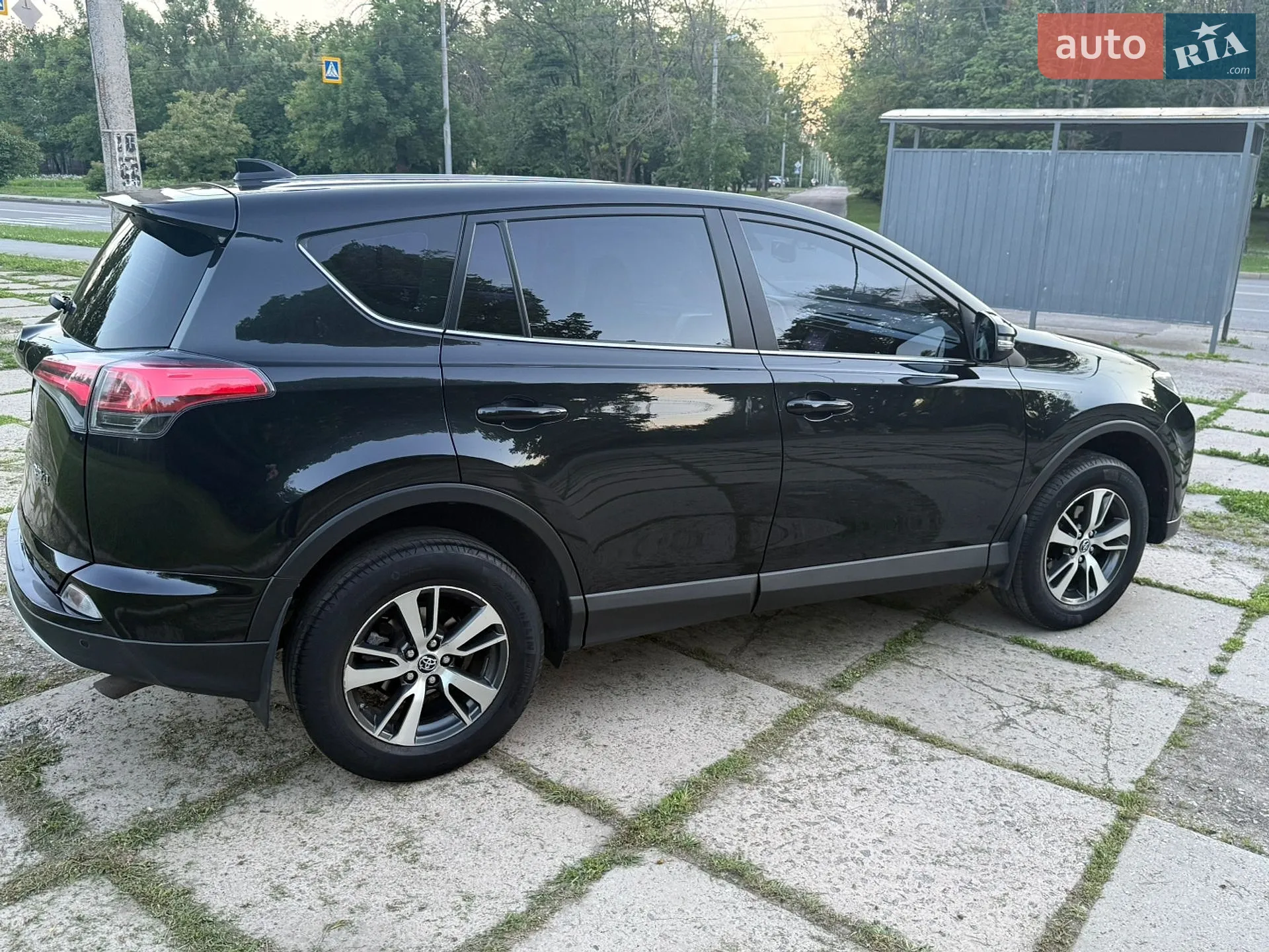2017 Toyota RAV 4 - мініатюра 8
