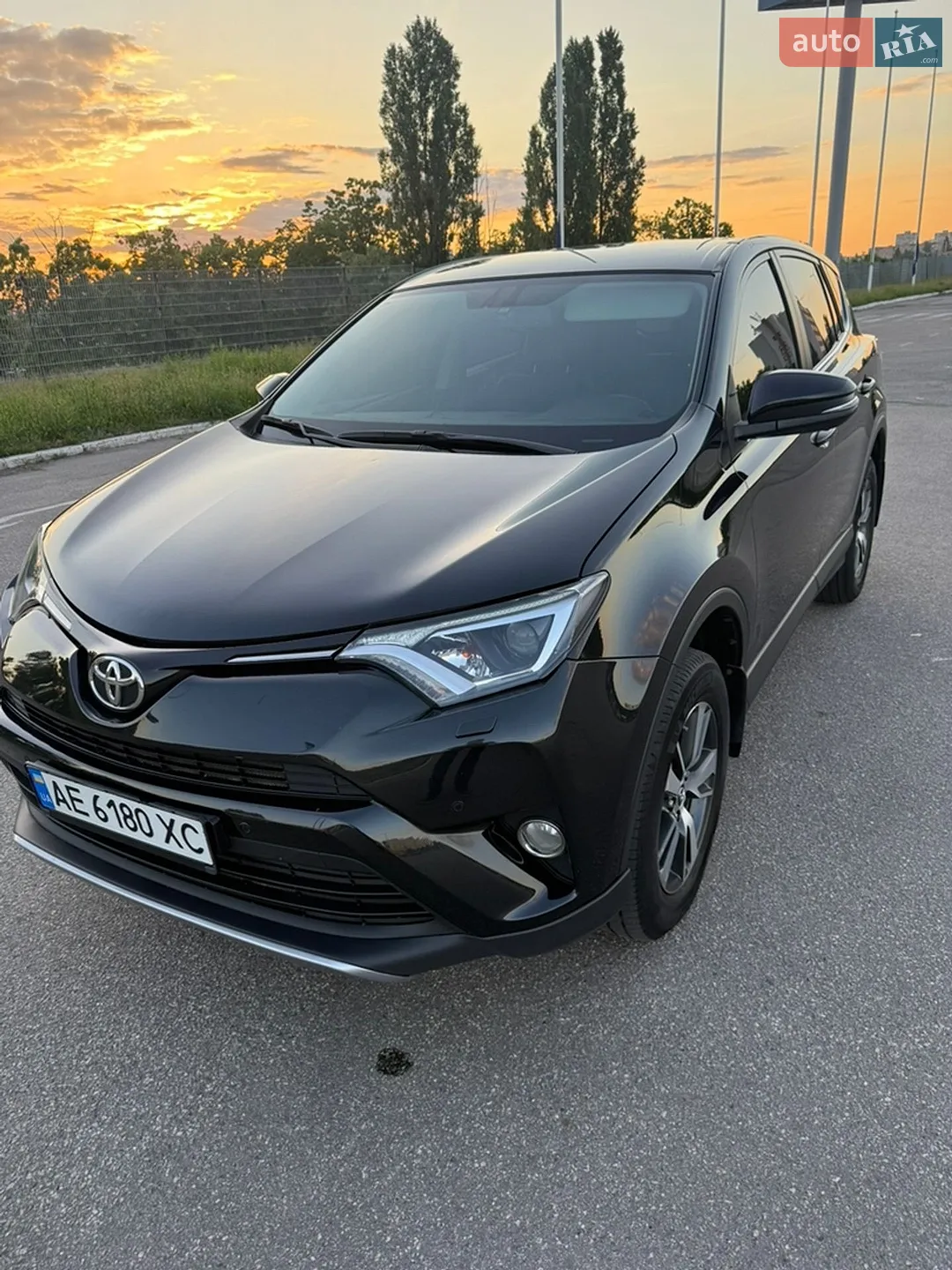 2017 Toyota RAV 4 - мініатюра 4